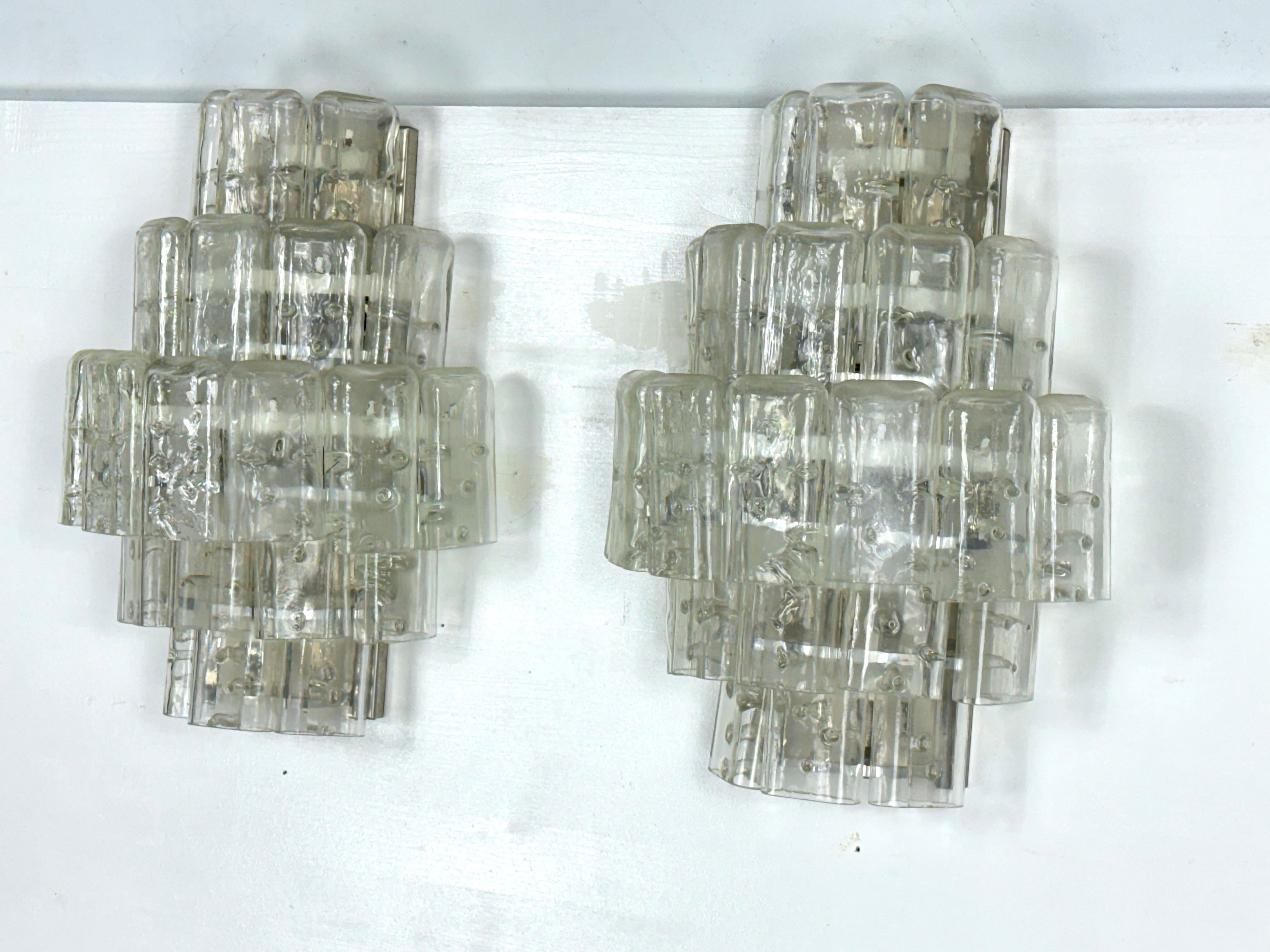 italien Manière Murano, paire d'appliques XL en verre clair de Murano. Italie 1970 en vente