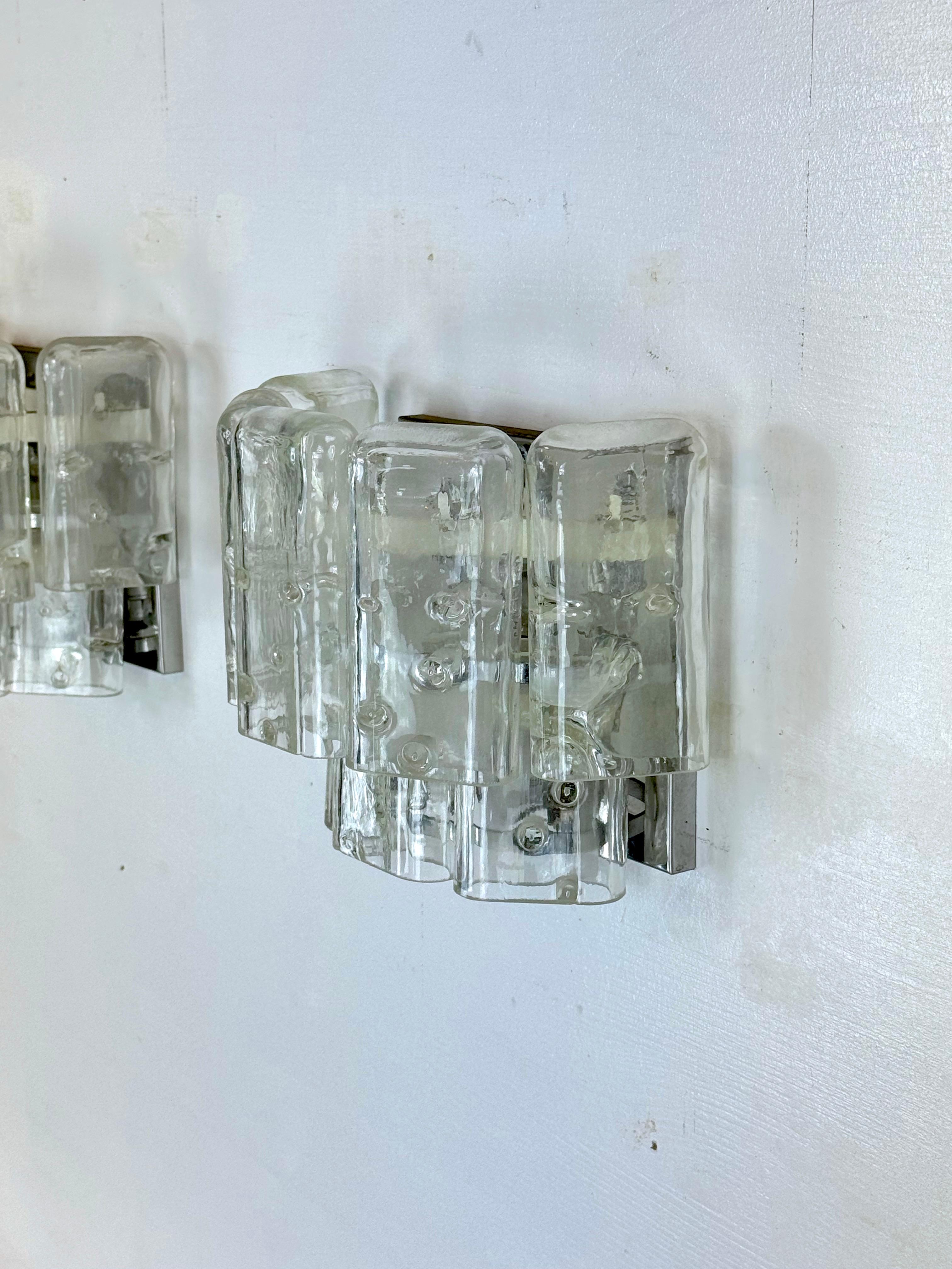 Vistosi, set di quattro appliques in vetro di Murano trasparente. Italia anni '70 In condizioni buone in vendita a Catania, CT