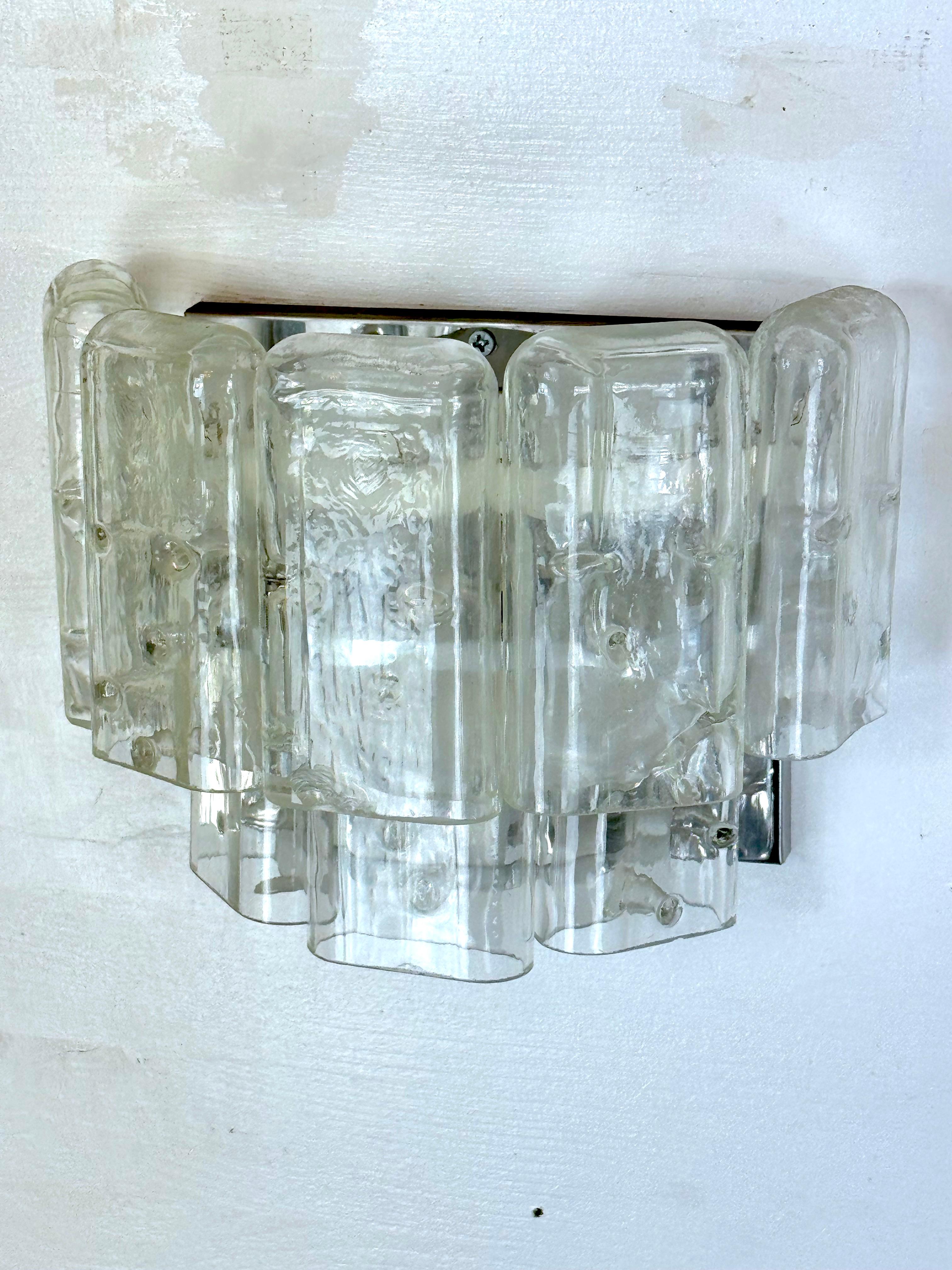 Vistosi, set di quattro appliques in vetro di Murano trasparente. Italia anni '70 in vendita 1