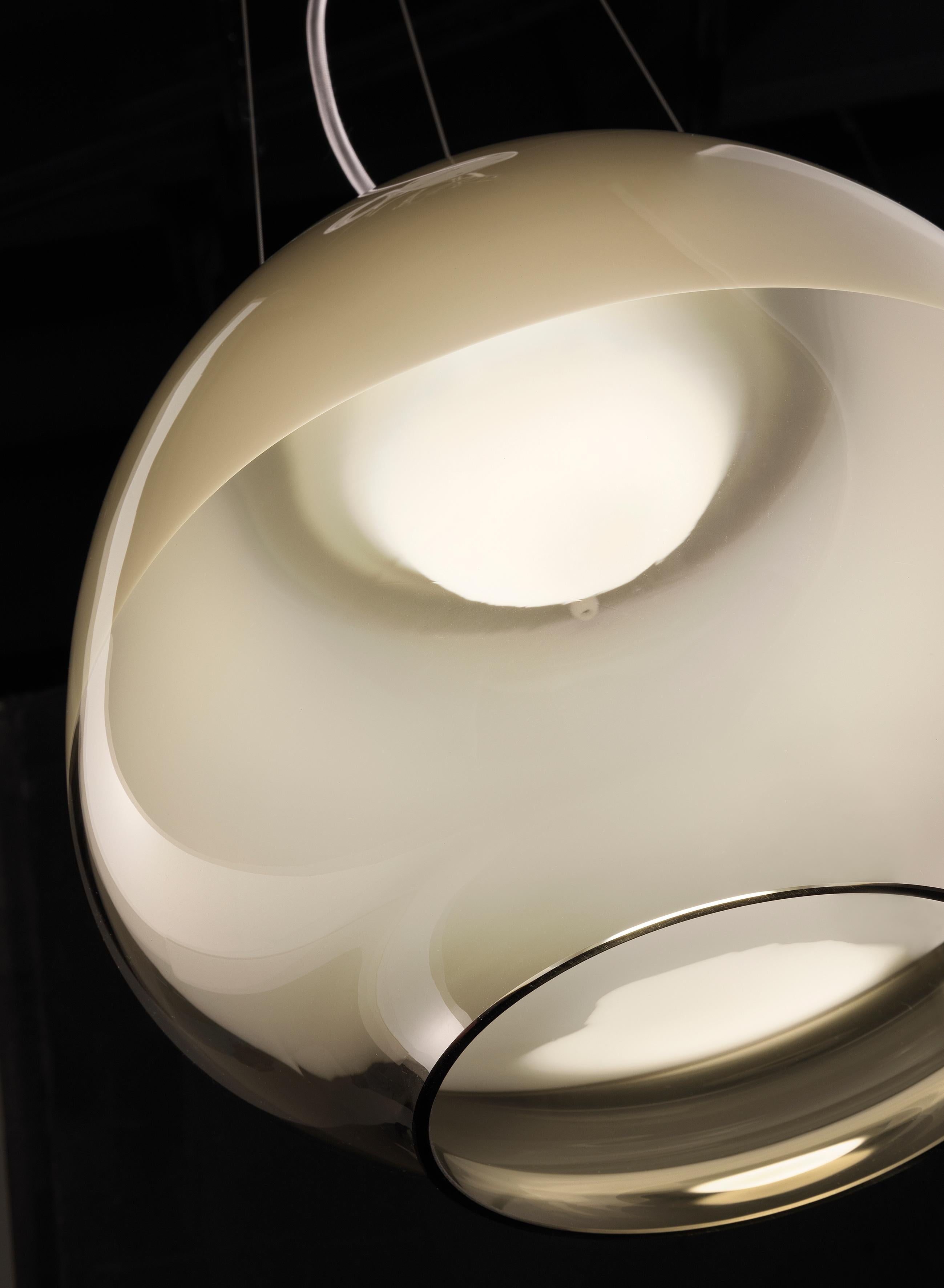 Italian Vistosi Mirage Pendant Light in White Amber Glass And Glossy White Frame For Sale