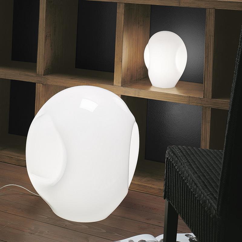Moderne Petite lampe de bureau Munega blanche de Luciano Vistosi en vente