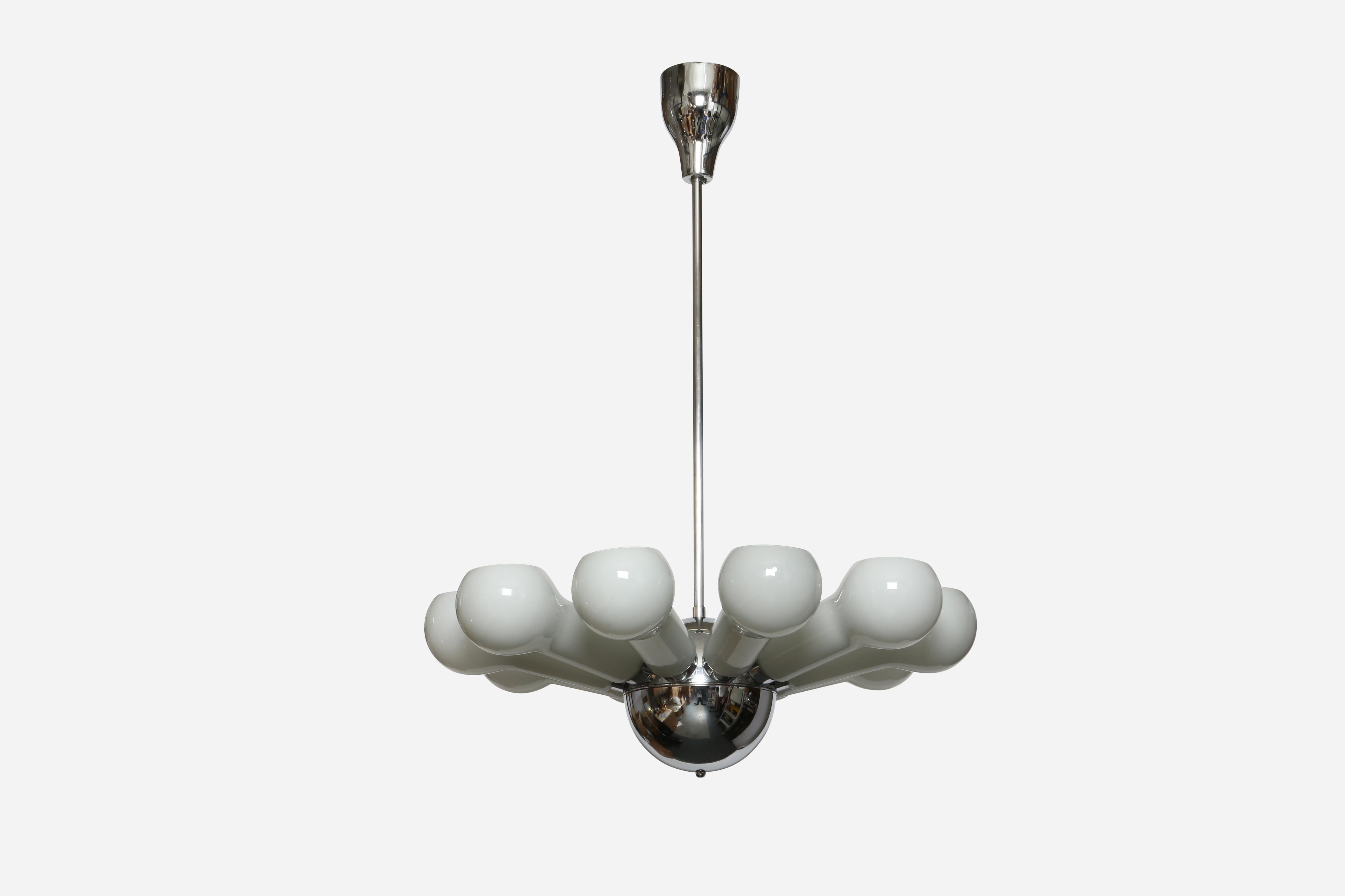 Vistosi chandelier, attributed.
Made in Italy, 1970s
Large and rare chandelier with 10 glass shades.
Glass is light grey on the outside and white inside.
10 candelabra sockets.
Complimentary US rewiring upon request.
Overall drop can be shorter.

We