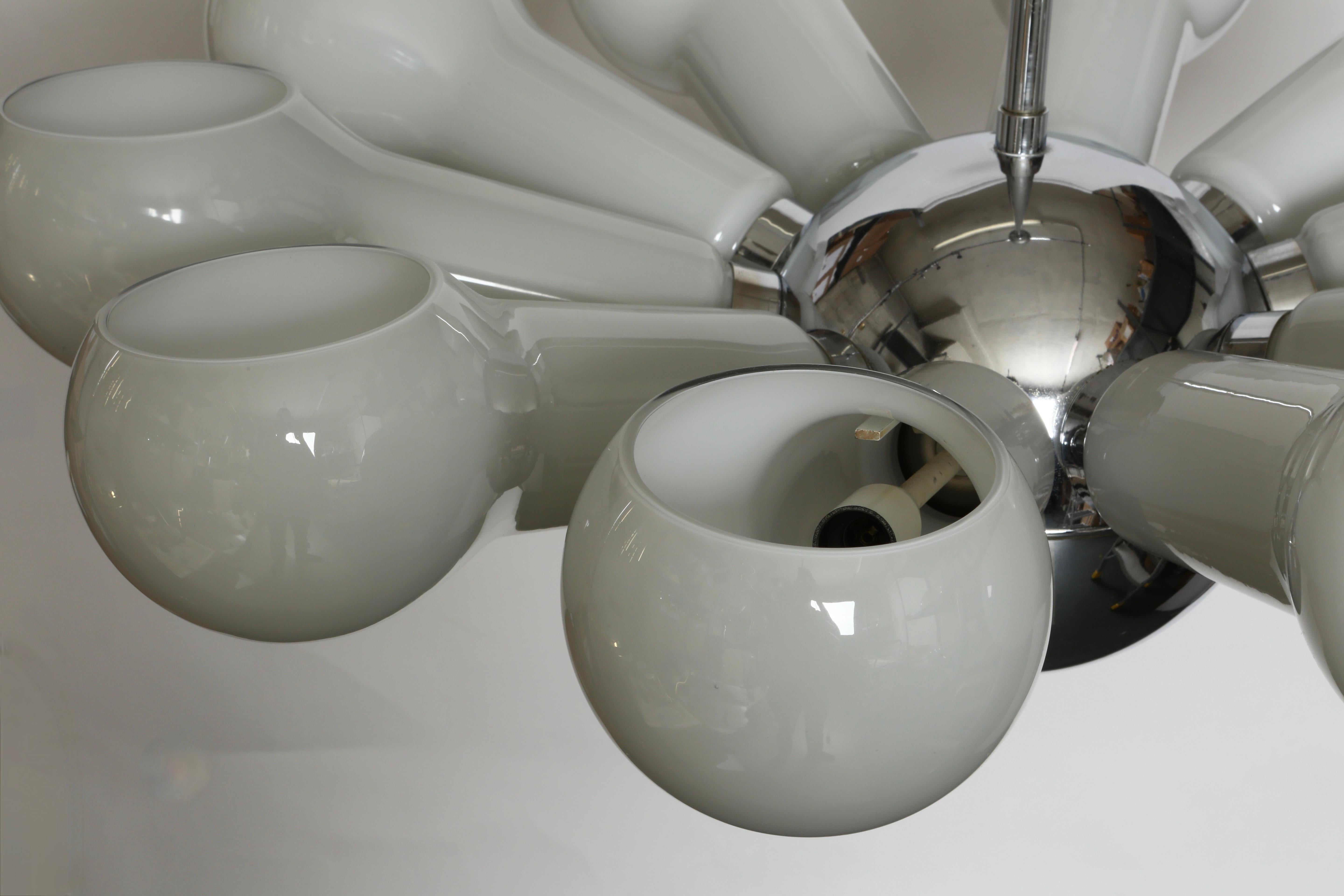 Lampadario Vistosi Murano, attribuito all'Italia di grandi dimensioni circa anni '60 in vendita 2