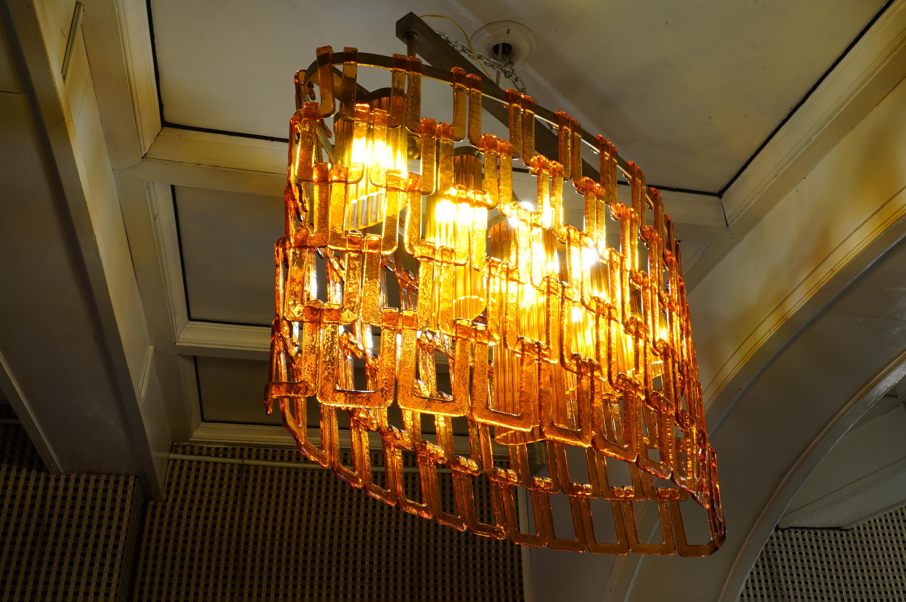 Vistosi Murano Oval Orange Glass and Brass Chandelier, 1970 (Messing)