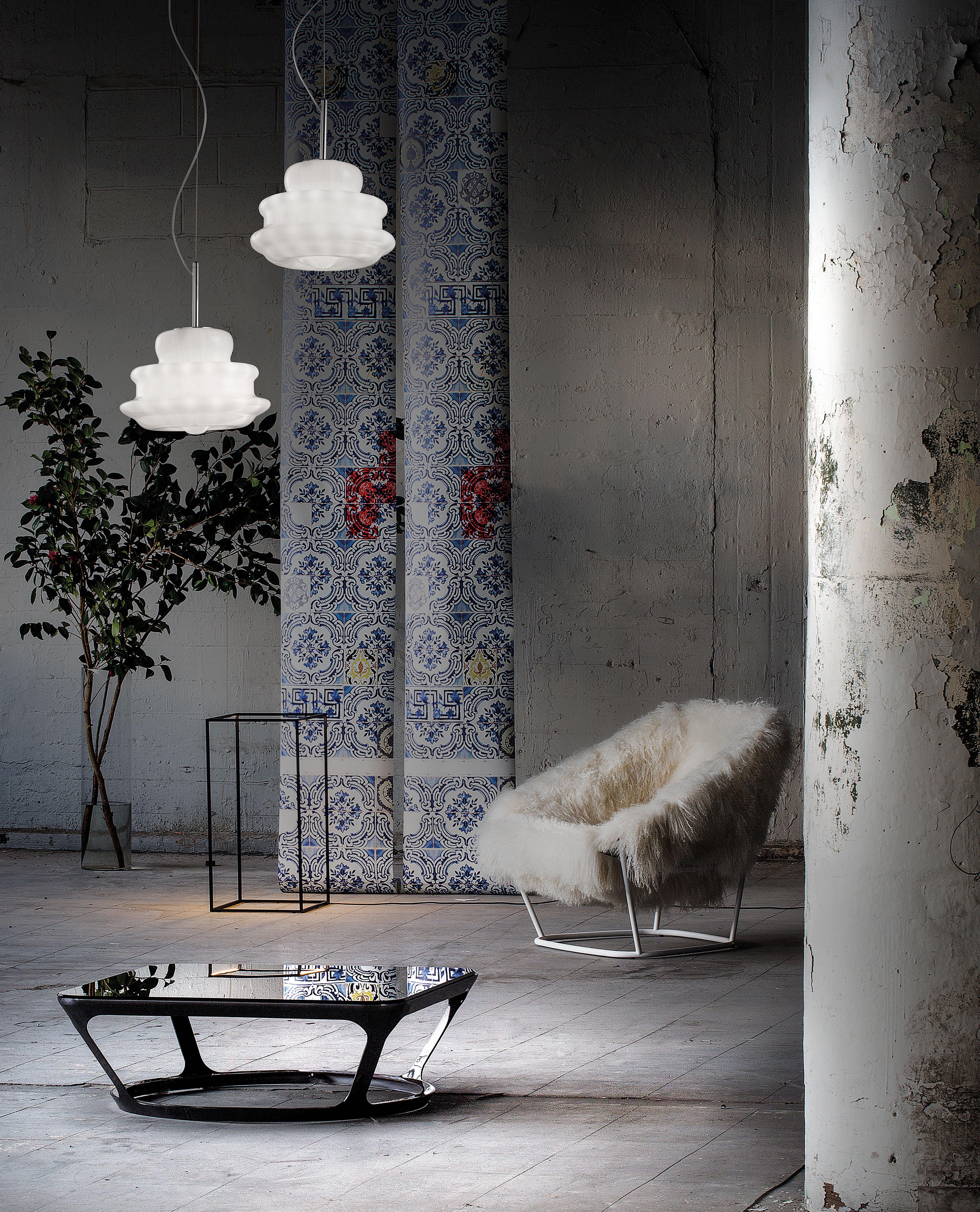 Italiano Vistosi Novecento Pendant Light in vetro bianco a strisce in vendita