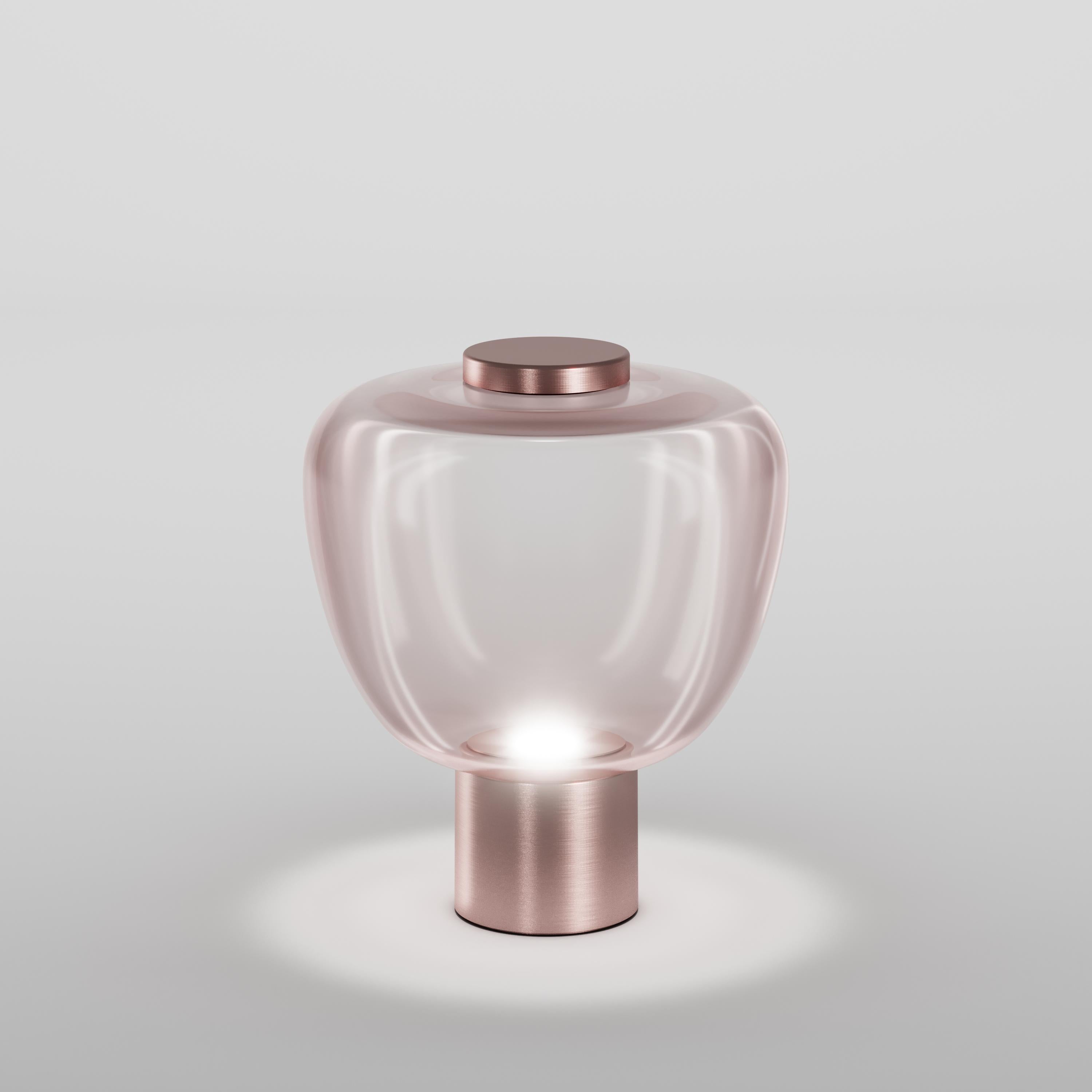 In the Riflesso collection the simplicity and lightness of glass become the main features with three different sinuous shapes. The silhouettes of the diffuser are enhanced by the LED light source.

Specifications:
Material: Glass
Light source: LED