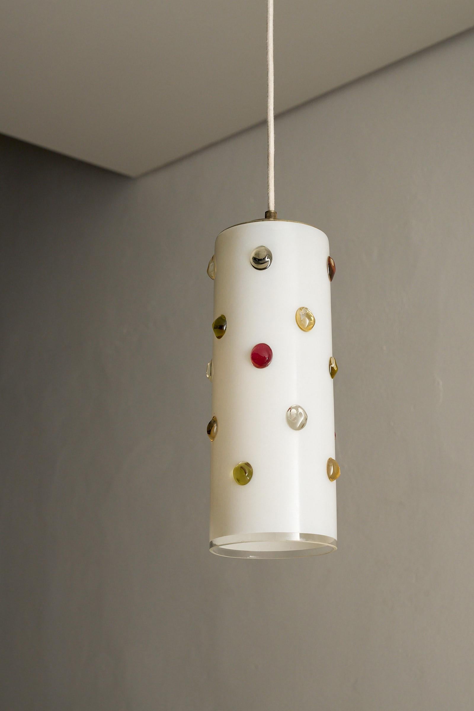 Vistosi Lámpara Colgante De Cristal De Murano Blanco Satinado Con Pruntas De Color siglo XX en venta