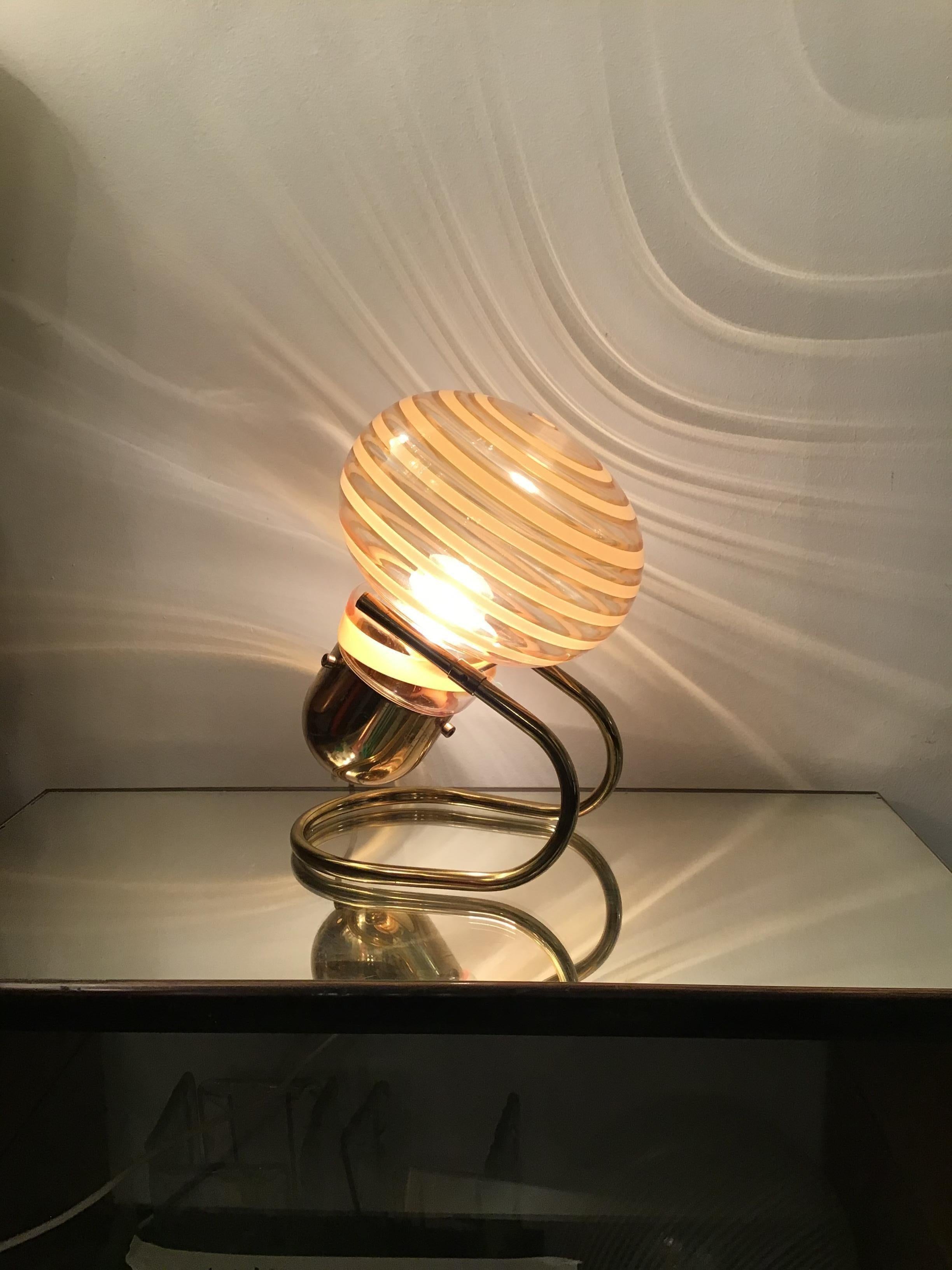Lampe de bureau Vistosi en verre de Murano et laiton, 1970, Italie en vente 1