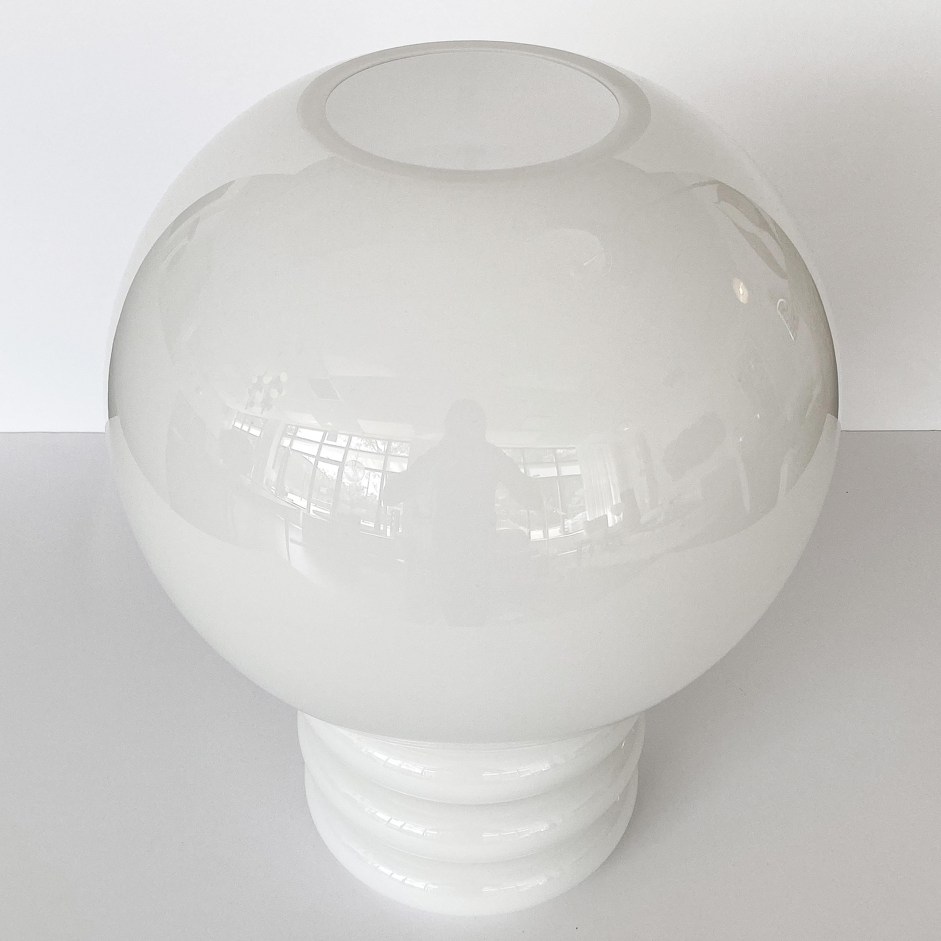 Mid-20th Century Vistosi White Cased Glass Sculptural Table Lamp