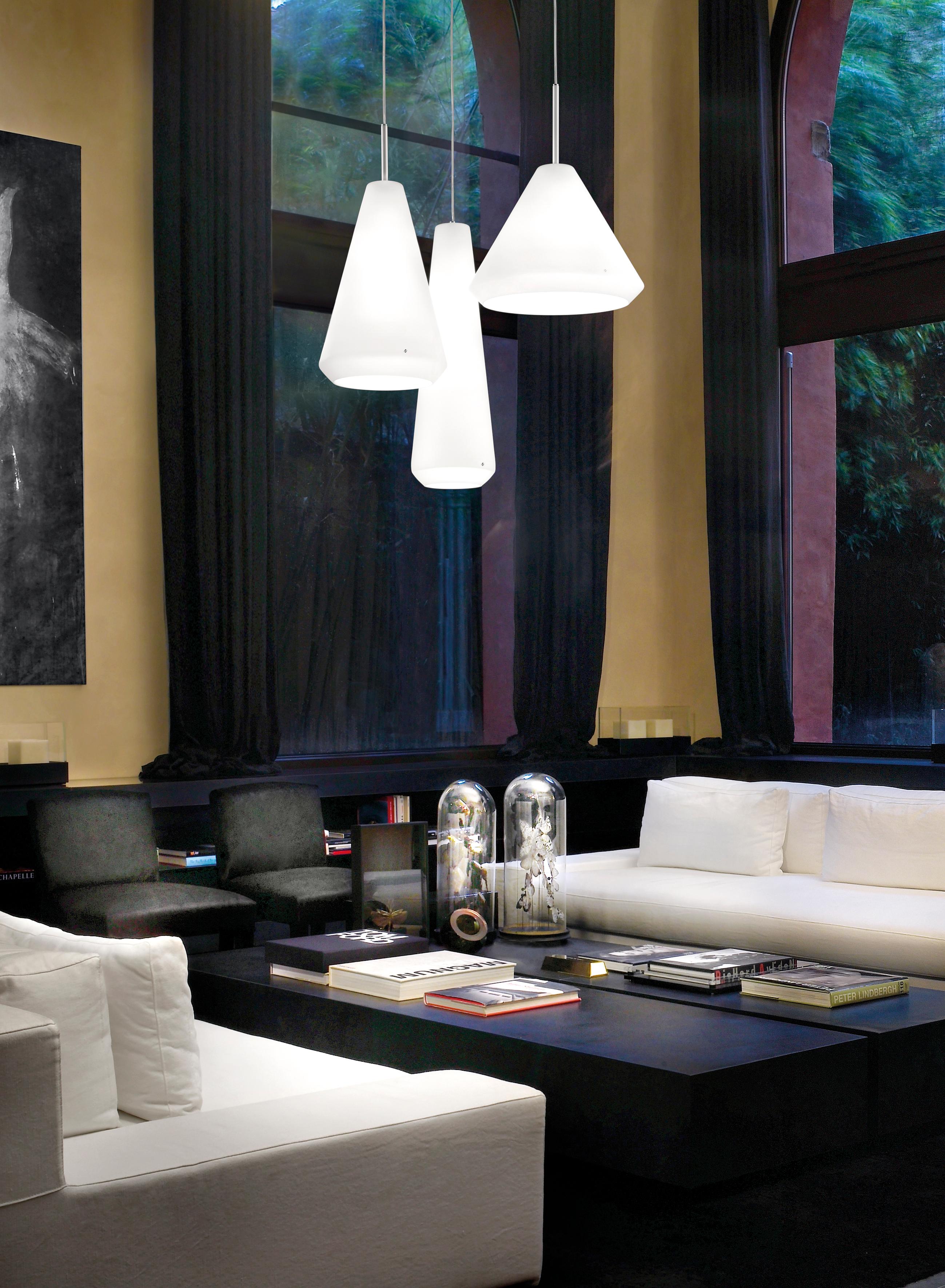 Modern Vistosi Withwhite Pendant Light in White Satin Glass And Glossy White Frame For Sale