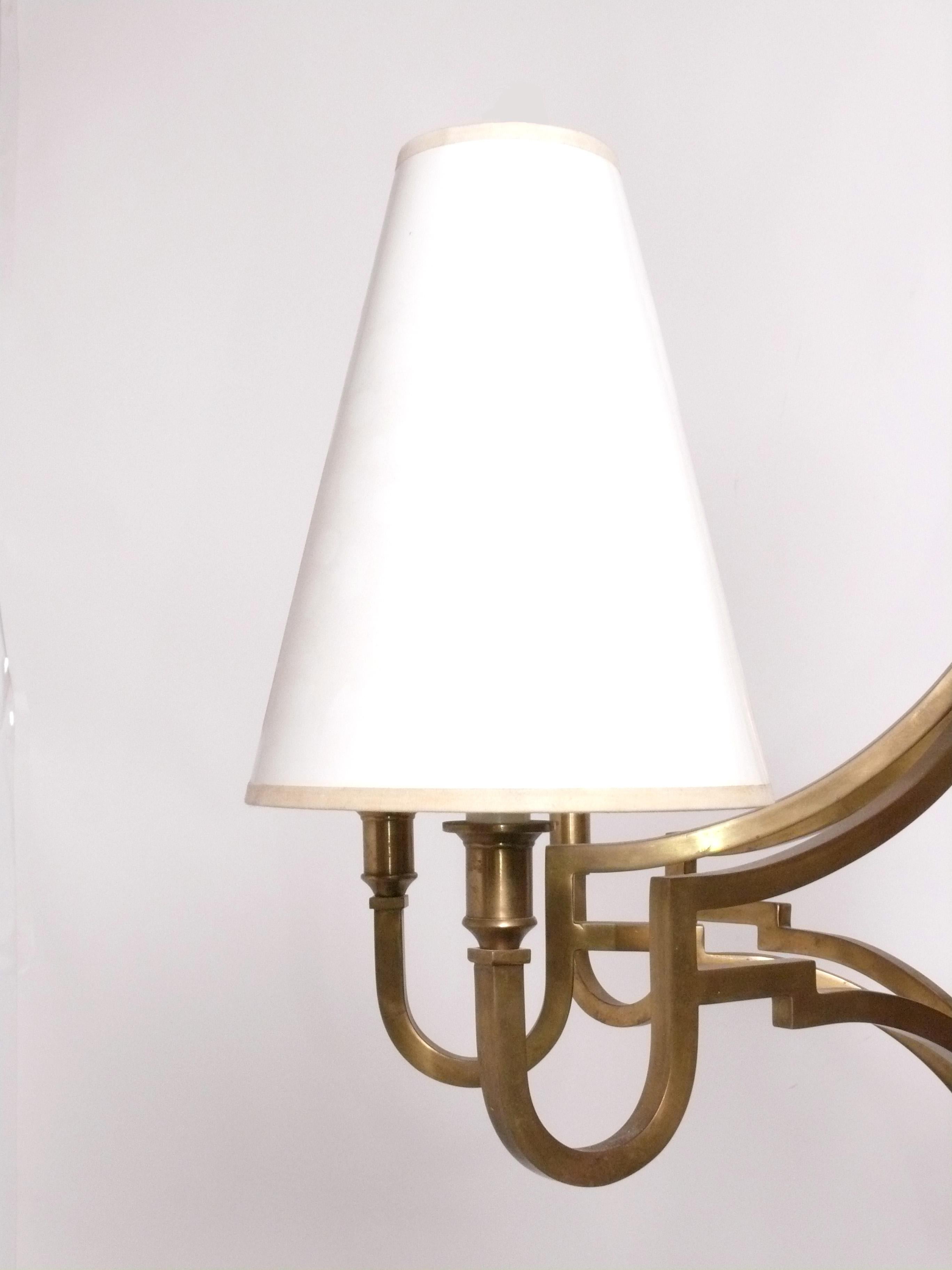 Visual Comfort Chapman Model Antiqued Brass Chandelier In Good Condition For Sale In Atlanta, GA