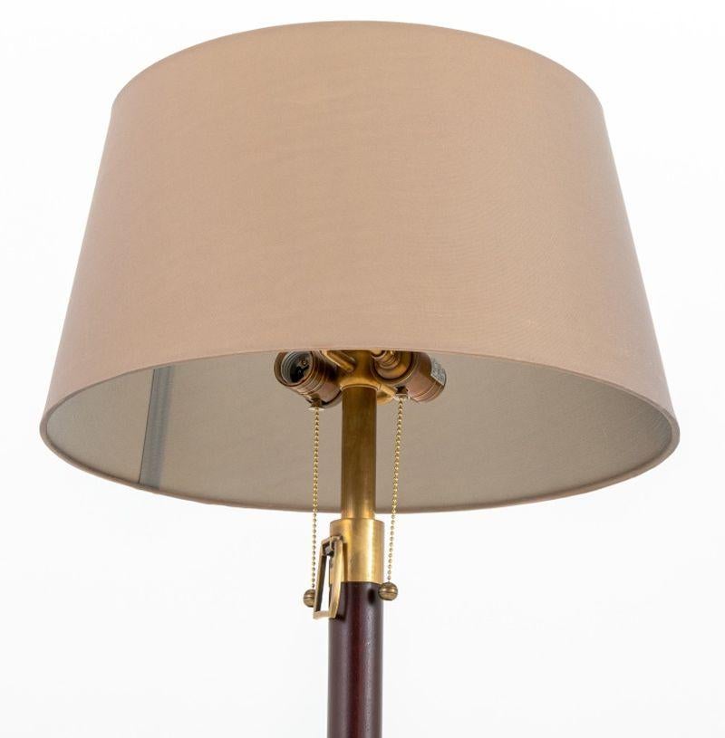 Moderno Visual Comfort & Co. Lampada in ottone rivestita in pelle in vendita