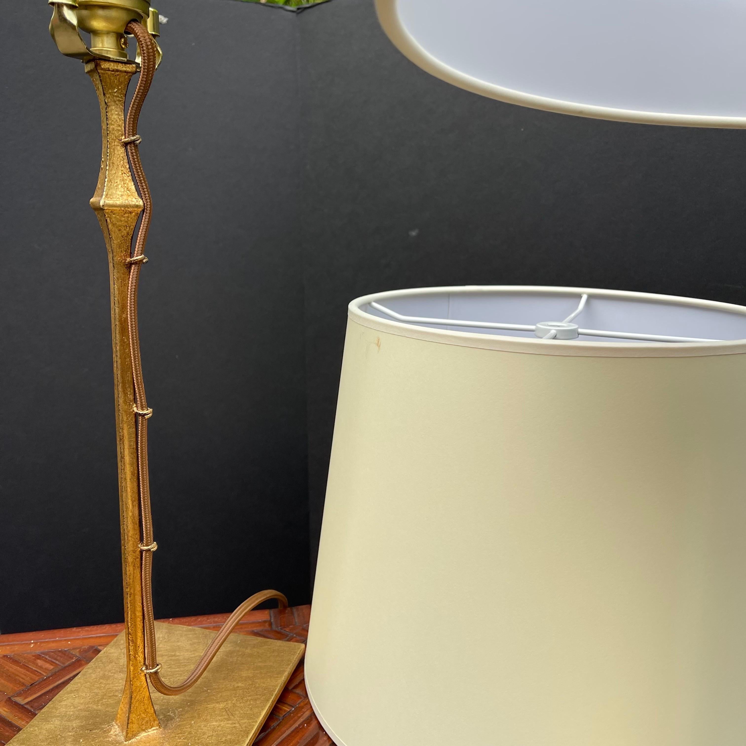Visual Comfort Lampe de table Dauphine en fer doré, une paire en vente 4