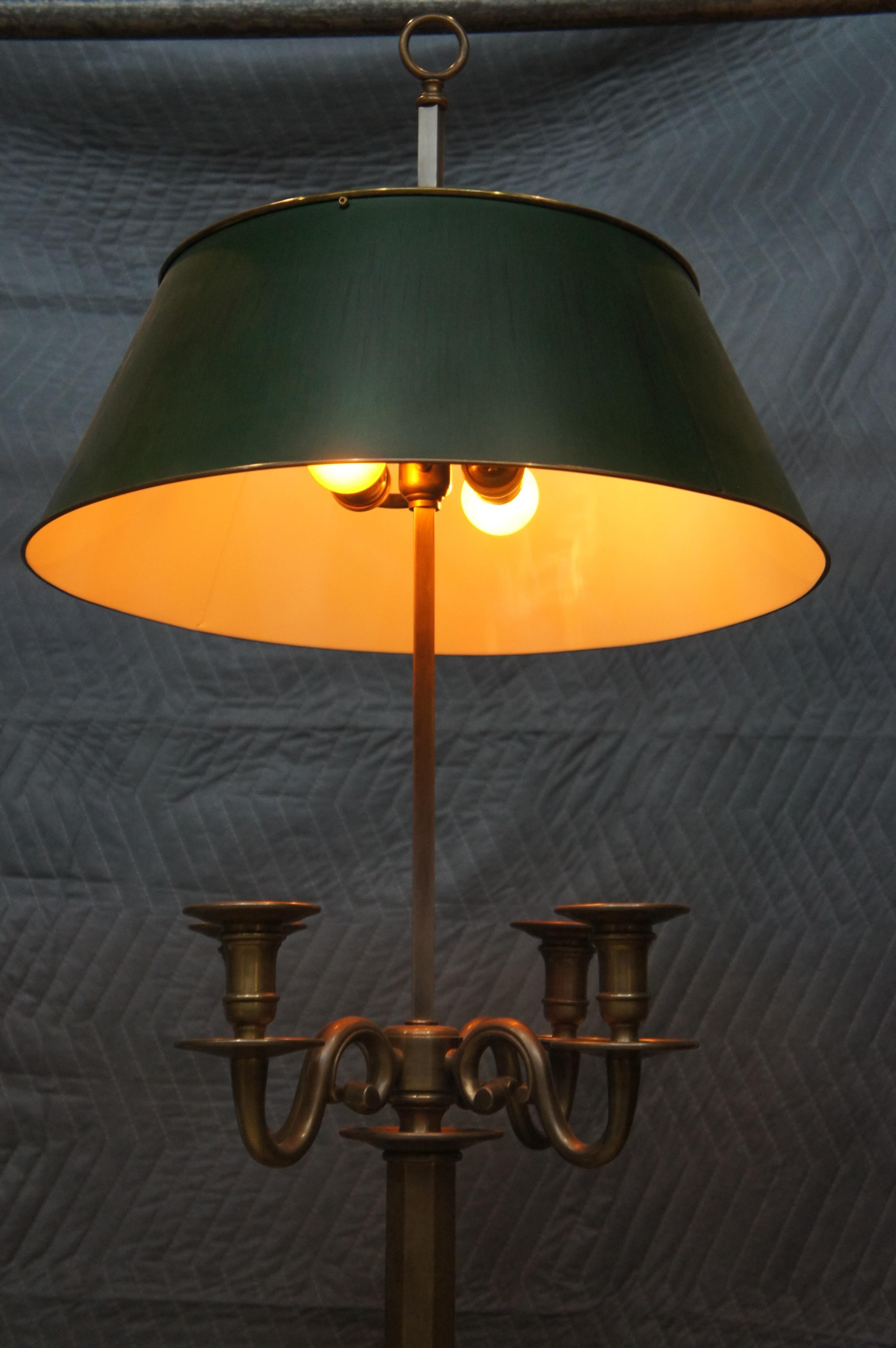 Visual Comfort Lampe de table candélabre à 4 bras en laiton Bouillotte Abat-jour en tôle en vente 4