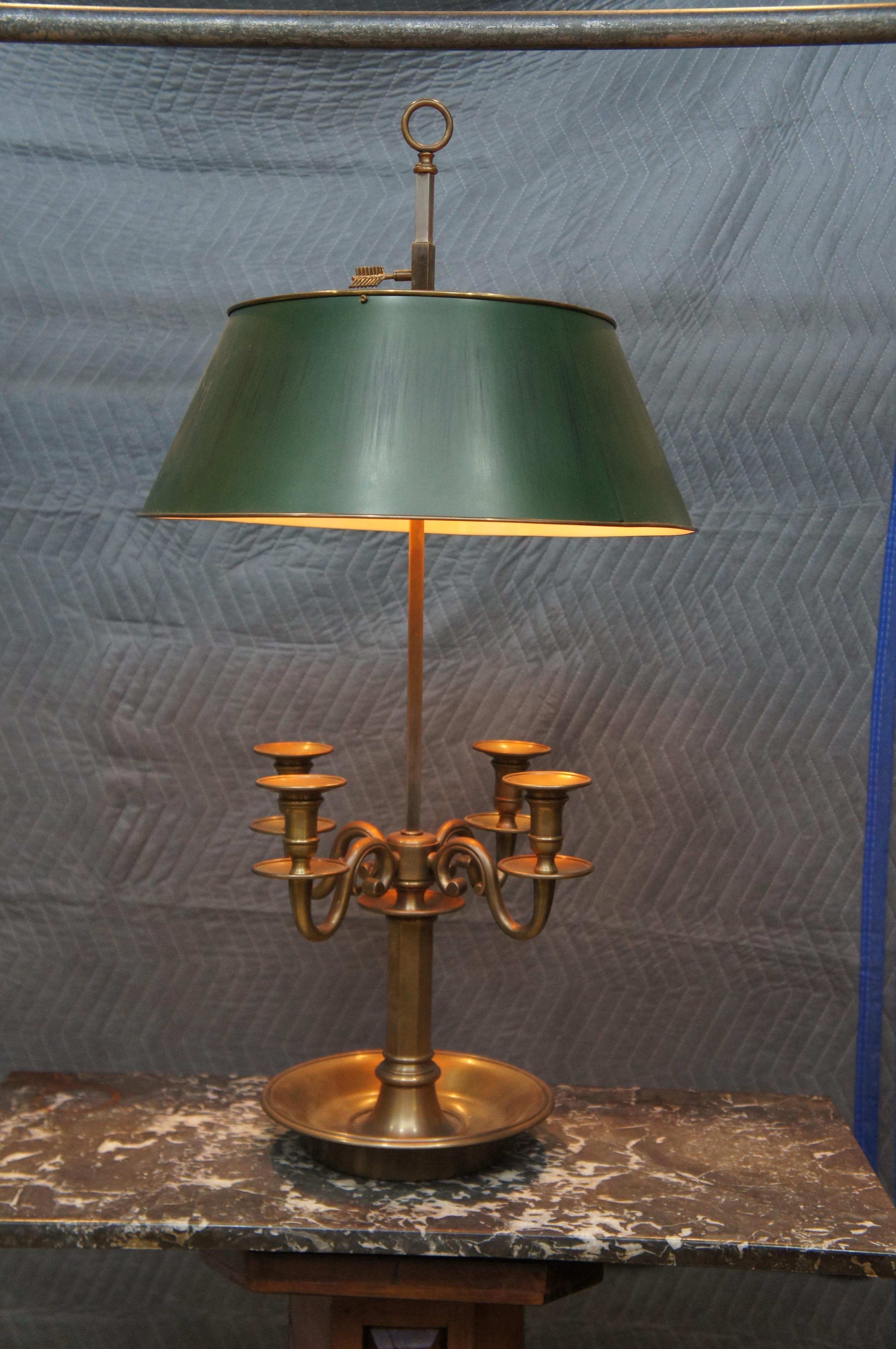 Visual Comfort Lampe de table candélabre à 4 bras en laiton Bouillotte Abat-jour en tôle en vente 3