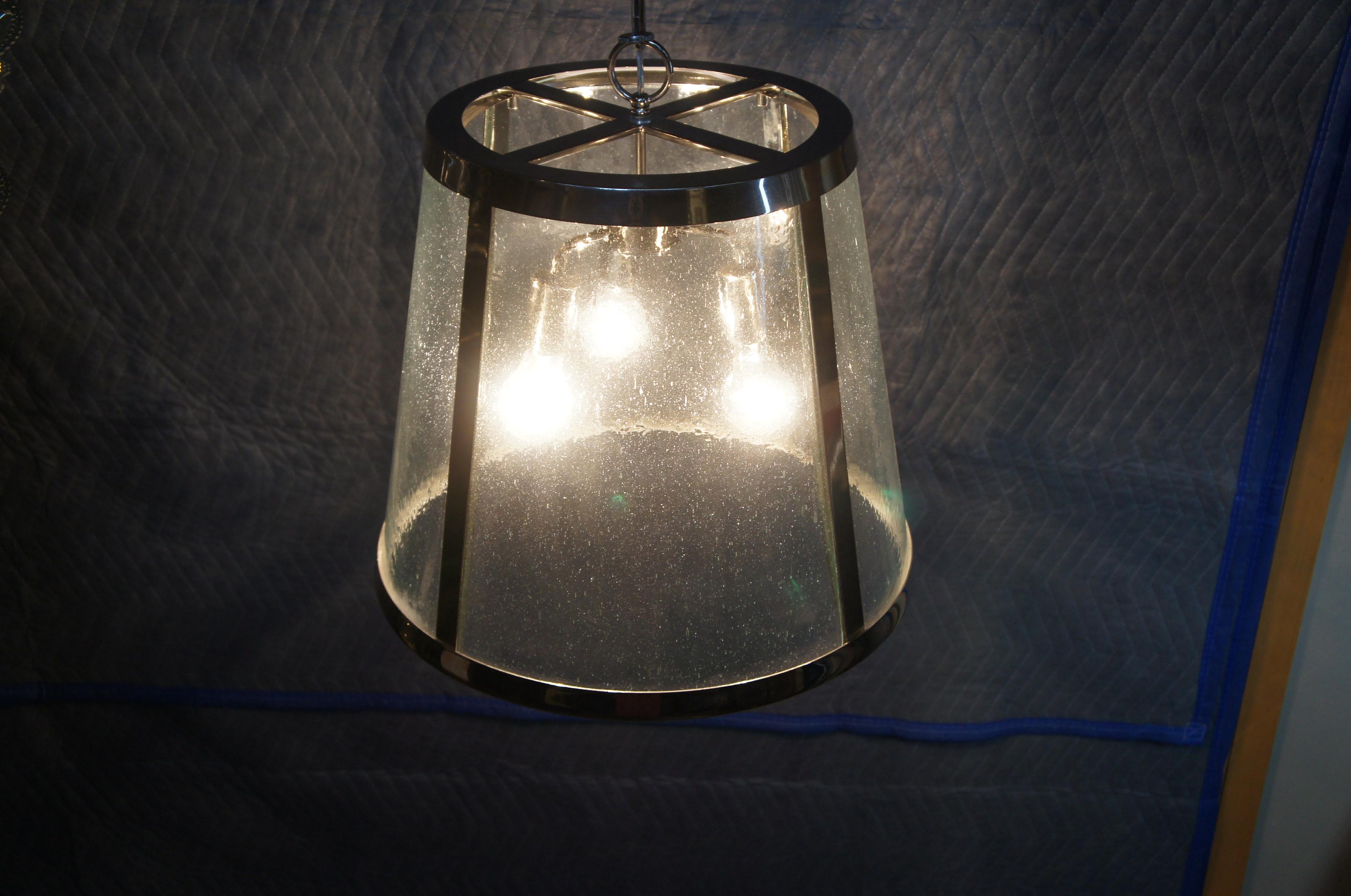 Lampe à suspension à trois lumières en nickel poli de la collection Harrow de 19 pouces ( Visual Comfort Harrow) en vente 5