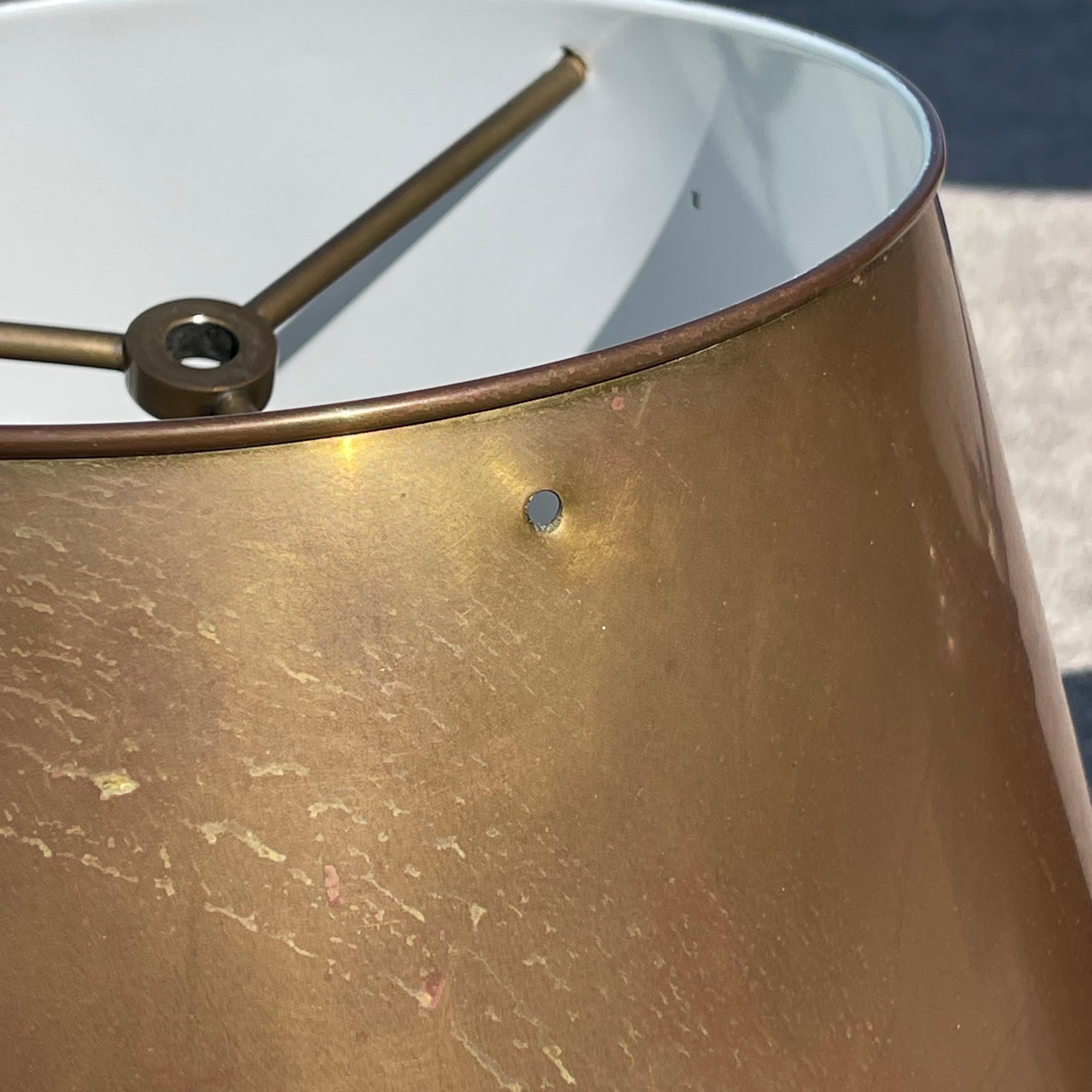 Visual Comforts Patinated Bronze Neo Classical Empire Brass Shade Table Lamps en venta 8