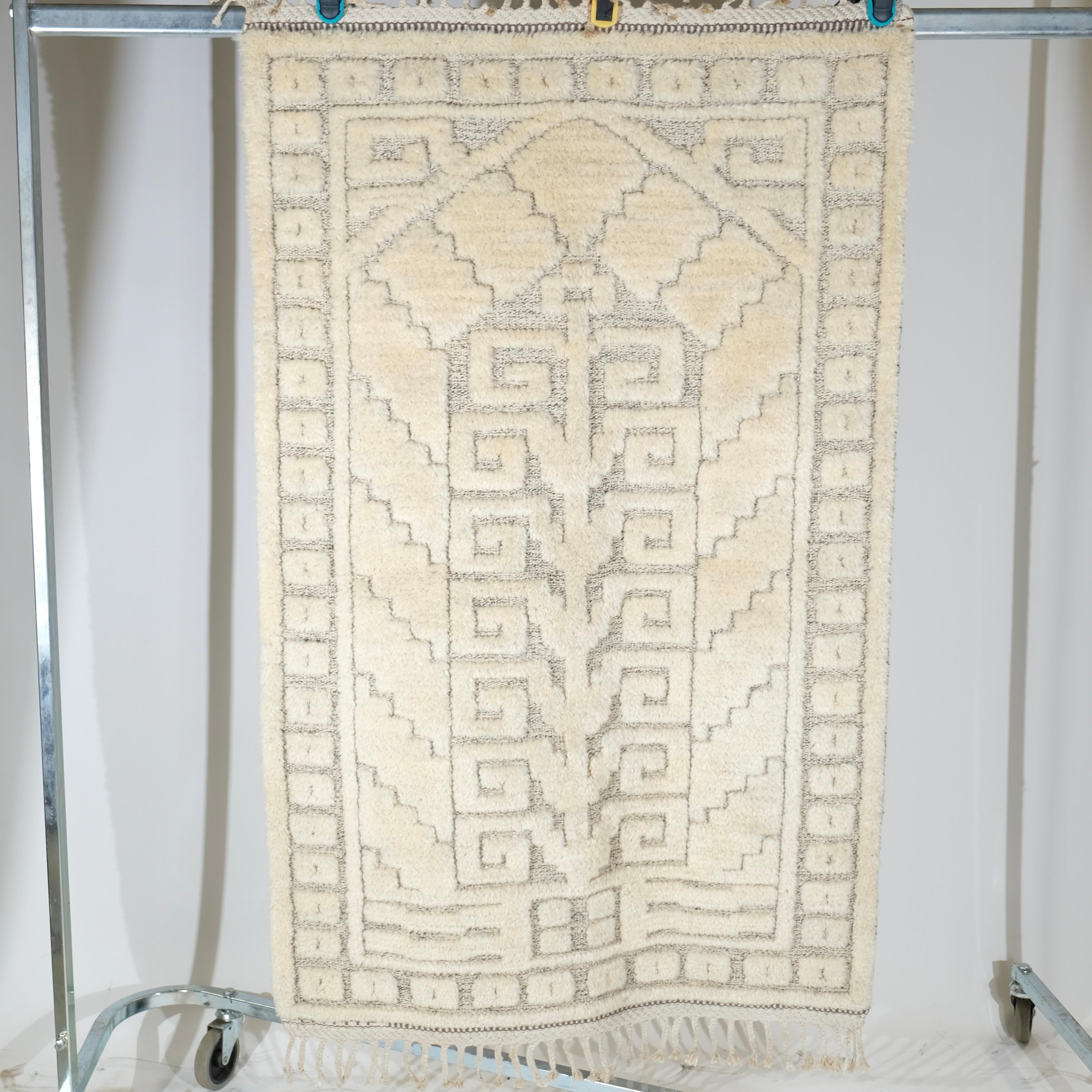 Swedish Vita Spetsporten. MMF (Märta Måås-Fjetterström). Designed 1934. For Sale