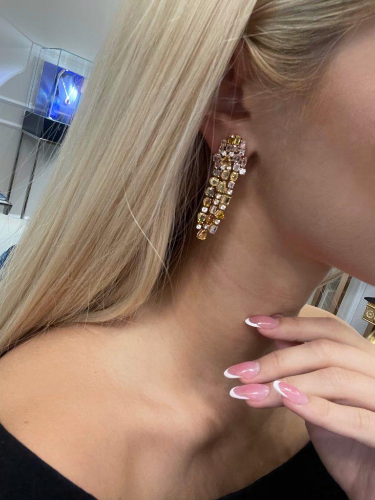 18 Karat Roségold Weißer Fancy Gelber Diamant-Kronleuchter-Ohrringe Damen im Angebot