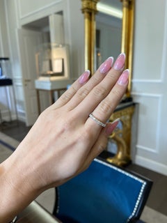 Anello a fascia con diamanti in oro bianco 18 carati