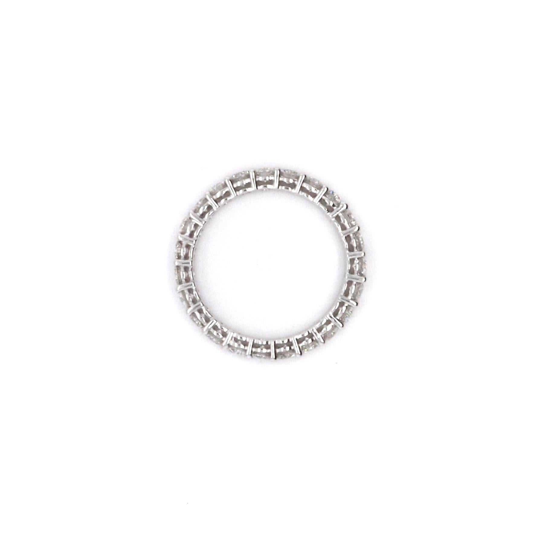Women's 18 Karat White Gold Diamond Band Ring For Sale