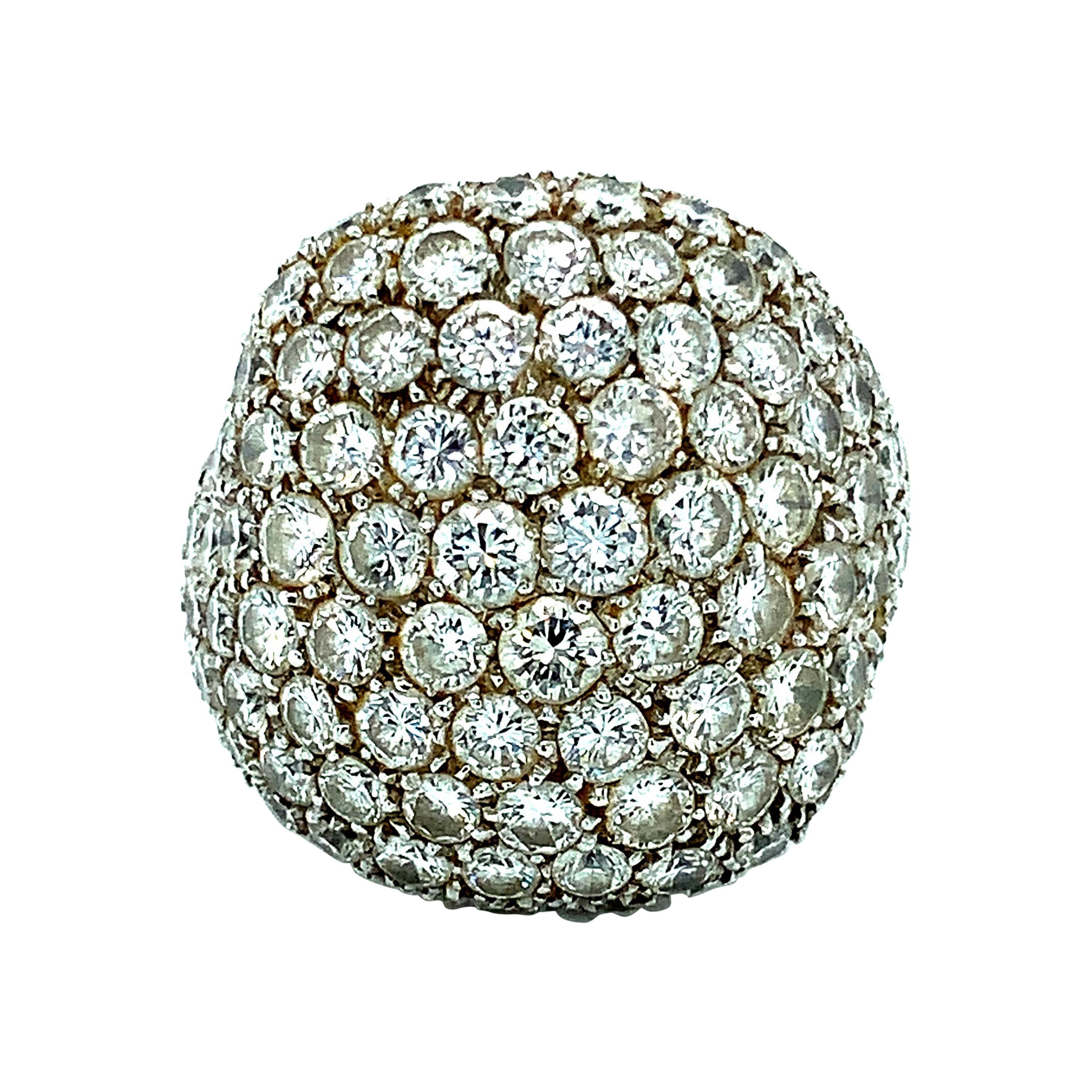 18 Karat White Gold Diamond Cocktail Ring For Sale at 1stDibs