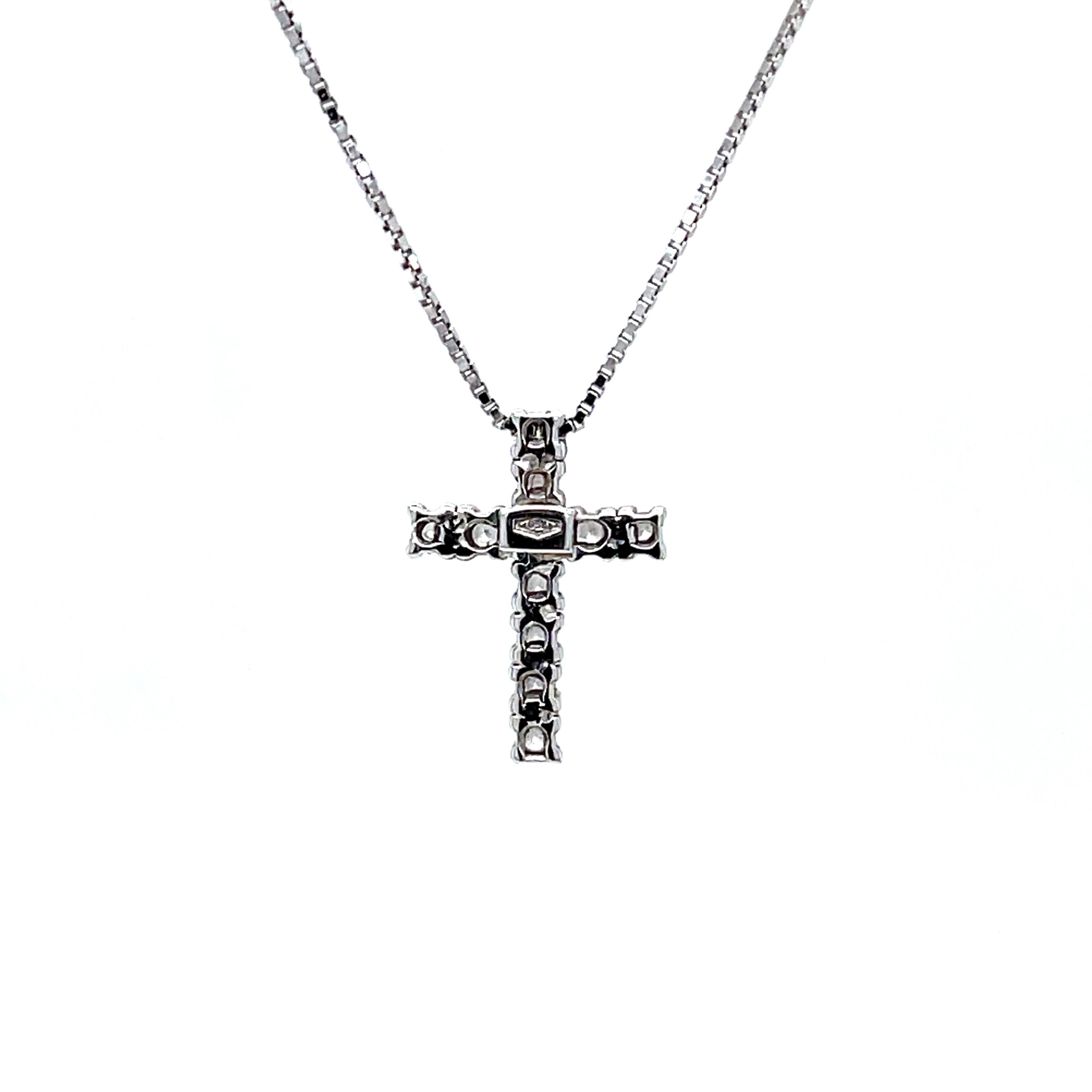 Contemporary 18 Karat White Gold Diamond Cross Pendant For Sale