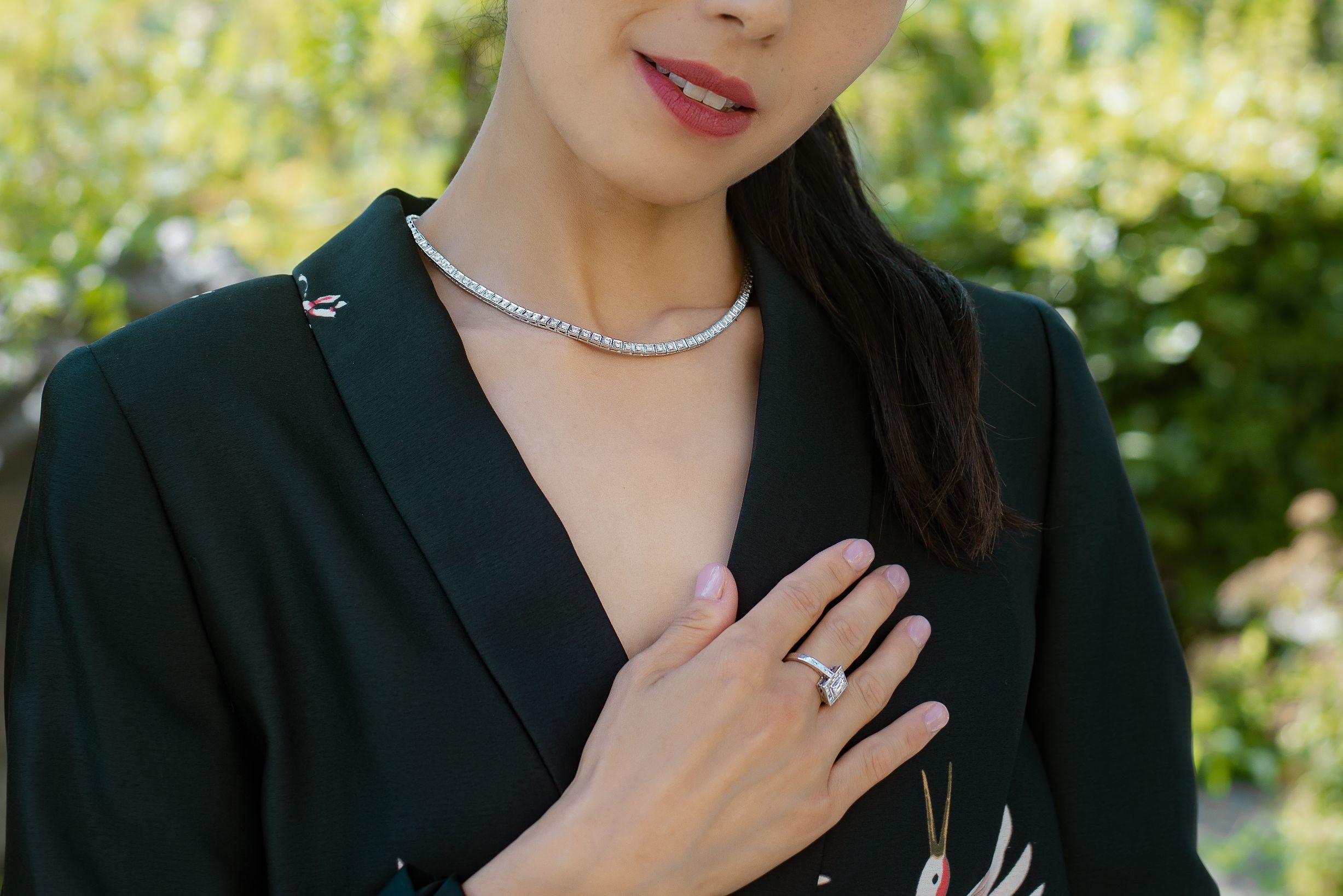 Women's 18 Karat White Gold Diamond Engagement Ring For Sale