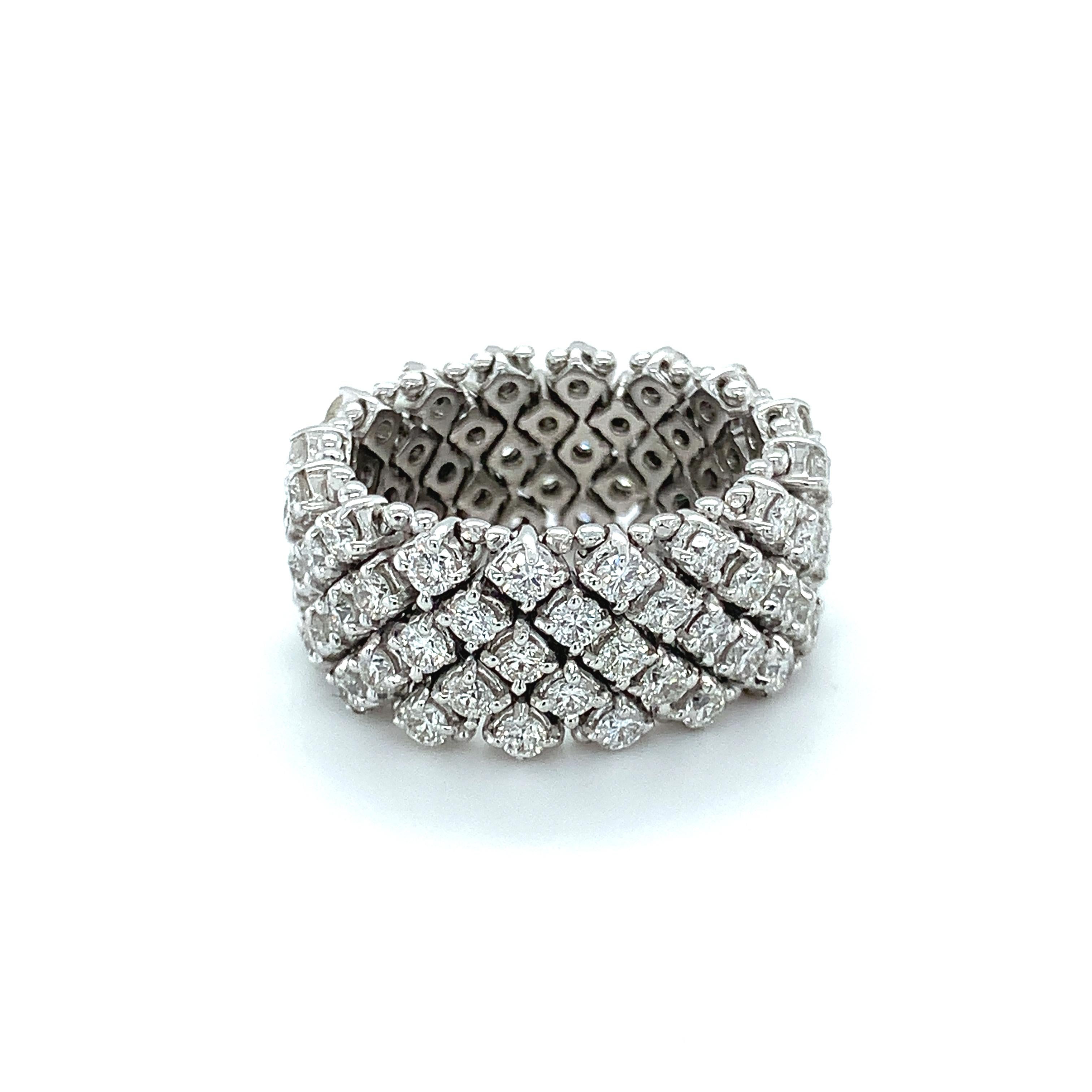 Contemporary 18 Karat White Gold Diamond Flexible Band Ring For Sale