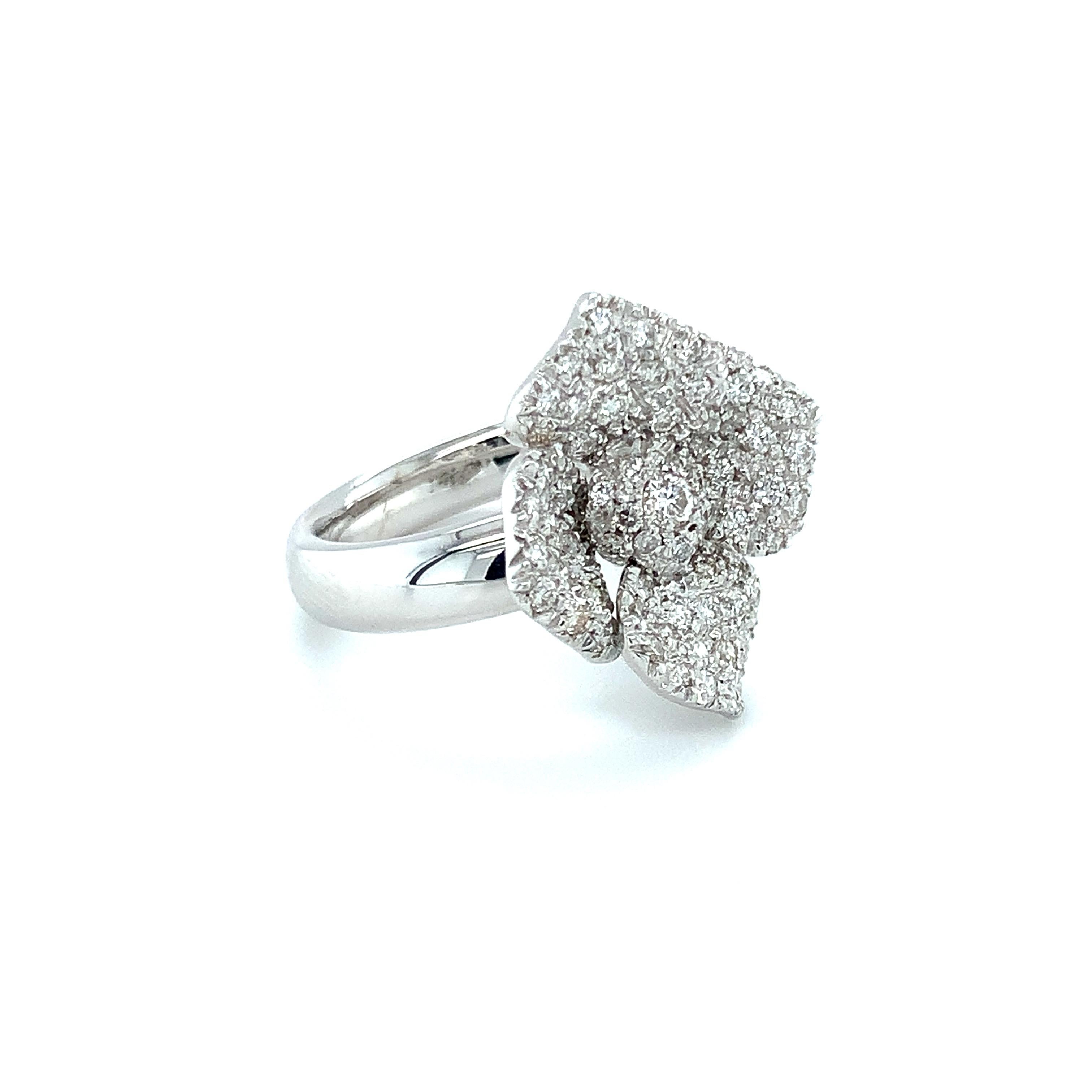 Round Cut Vitale 1913 18 Karat White Gold Diamond Flower Ring For Sale