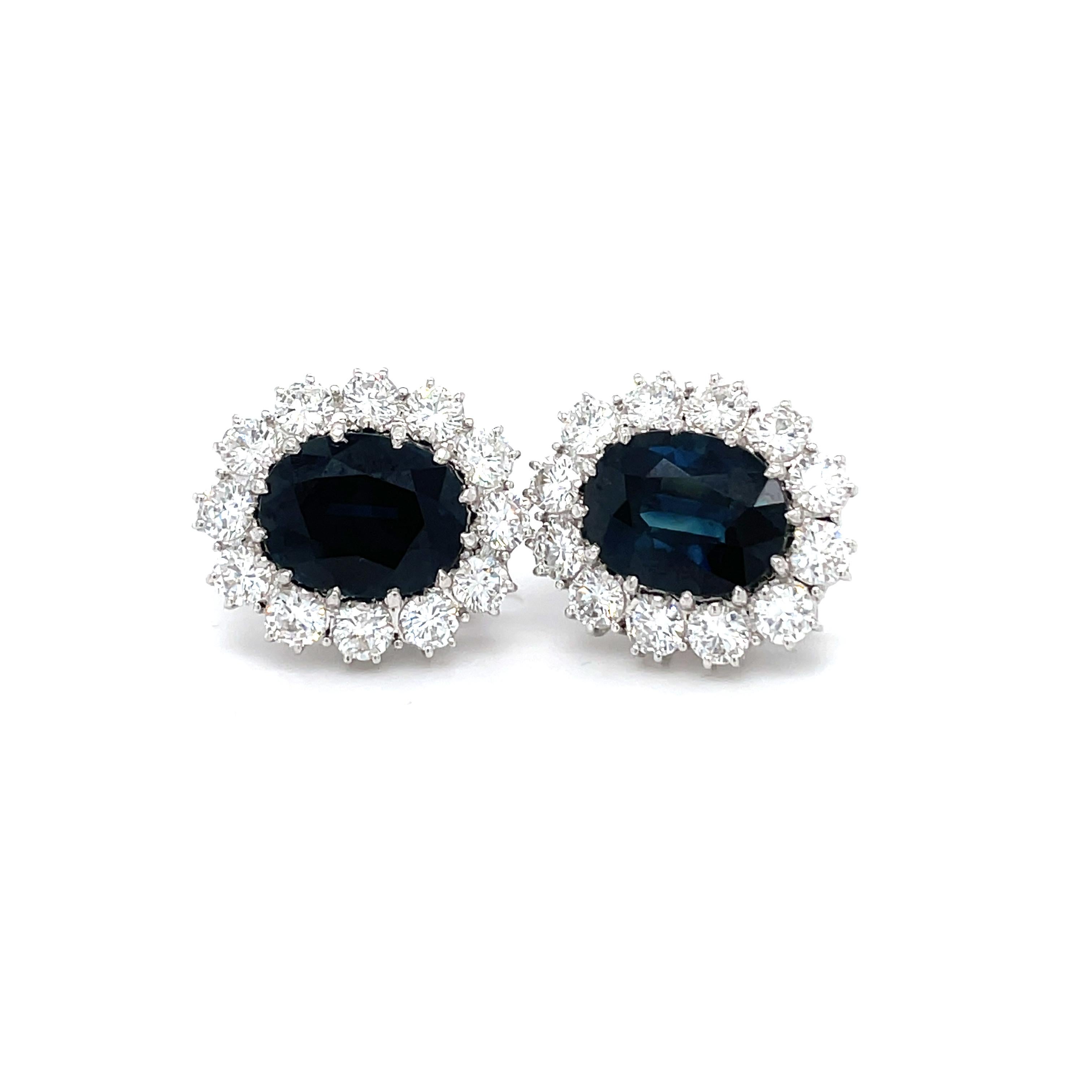 18 Karat White Gold Diamond Sapphire Drop Earrings In New Condition For Sale In Monte-Carlo, MC