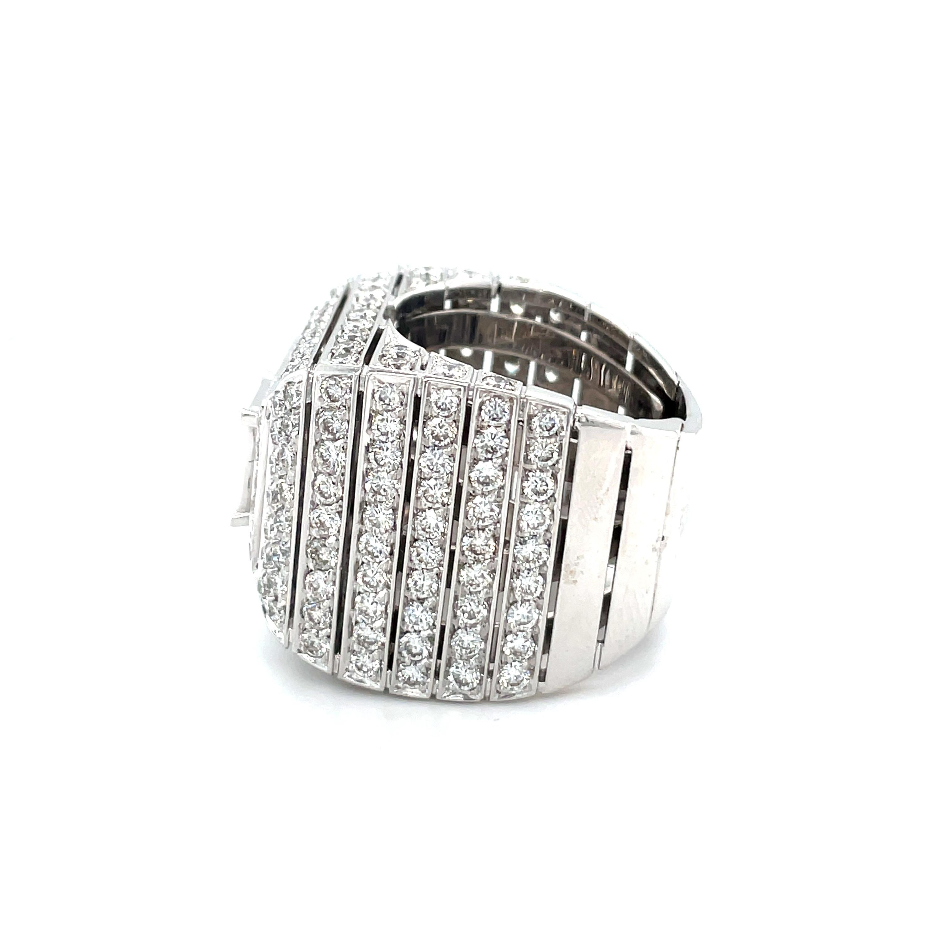 Contemporary 18 Karat White Gold Natural Diamond Signet Ring For Sale