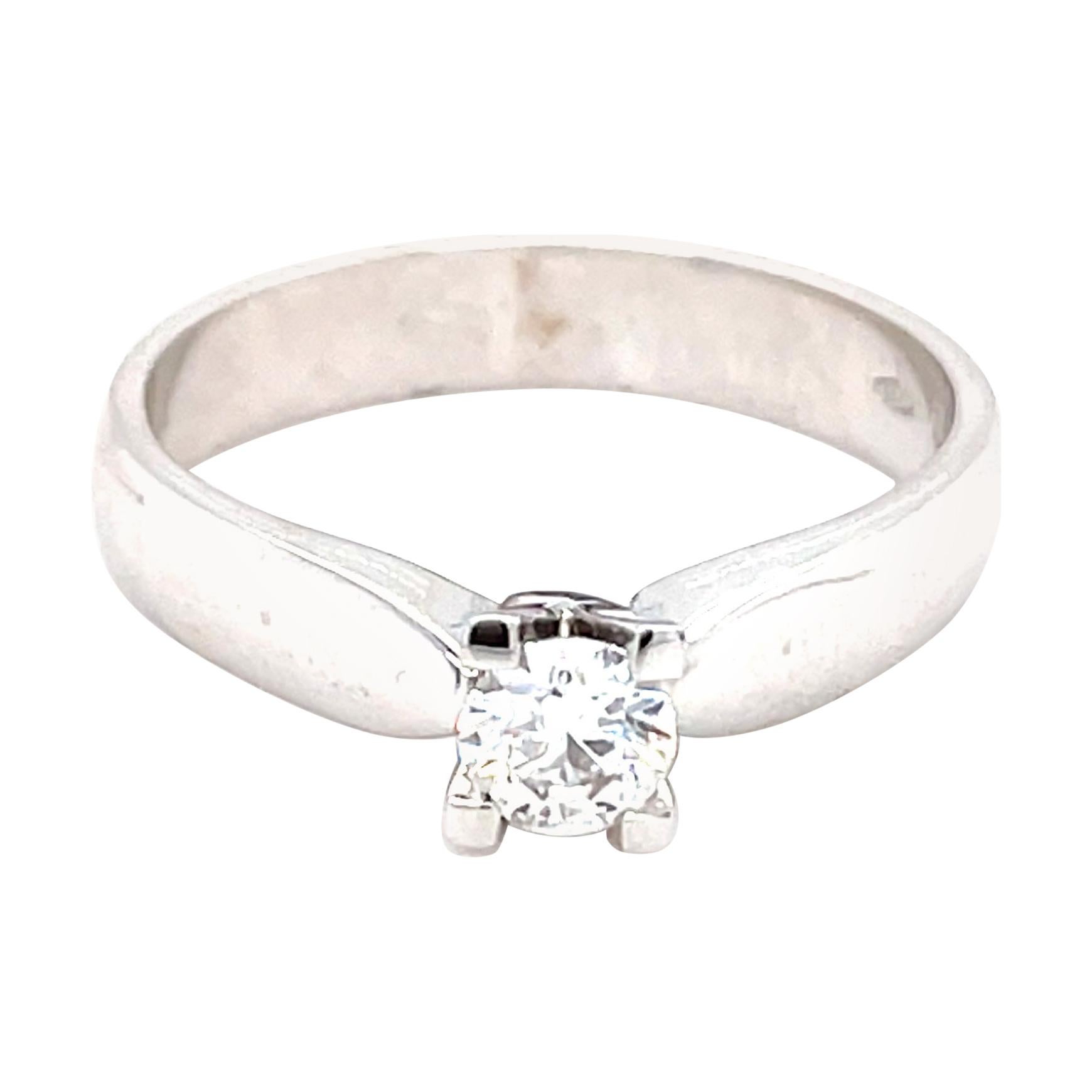 18 Karat White Gold Diamond Solitaire Ring For Sale