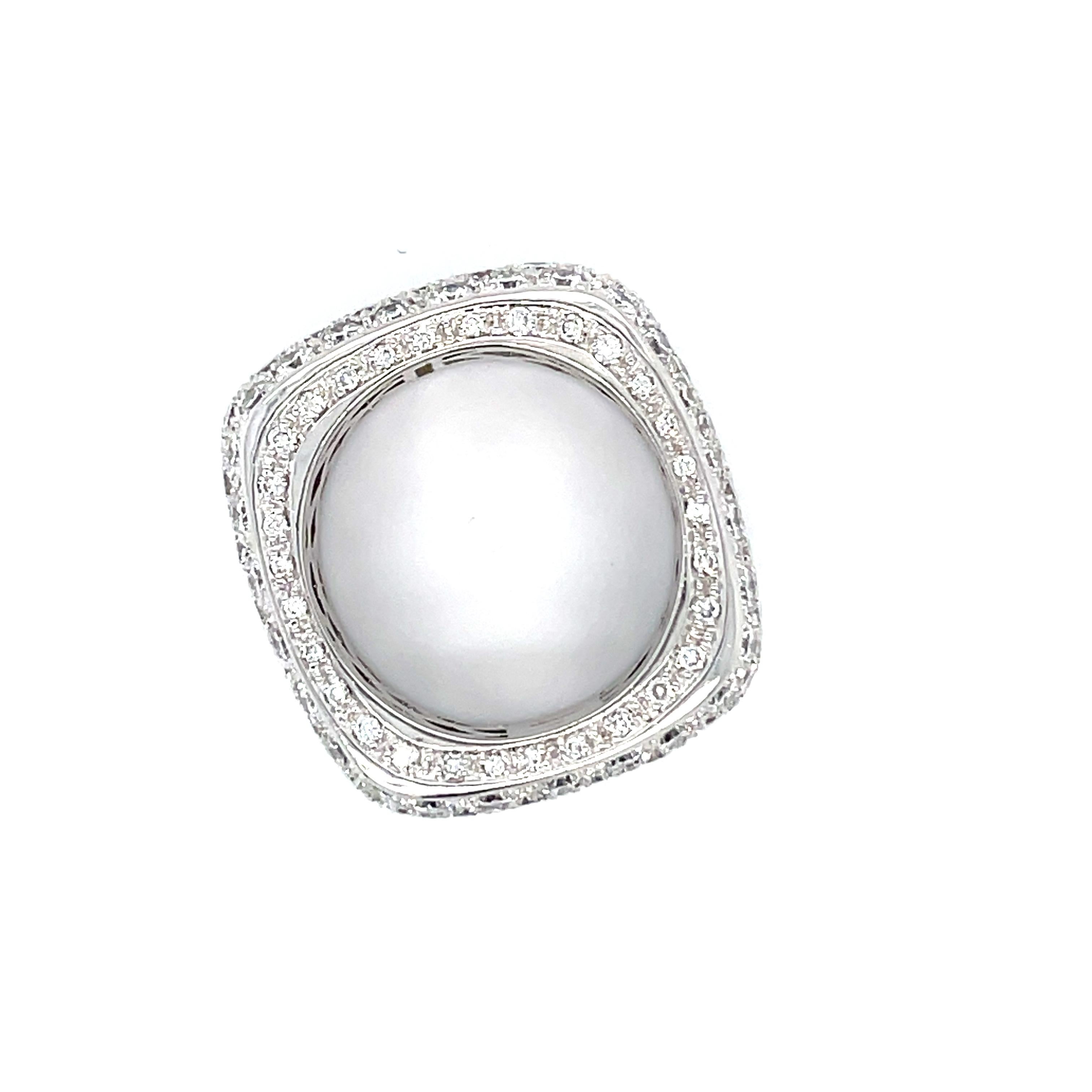 Taille ronde Bague à anneau carré en or blanc 18 carats avec diamant en vente