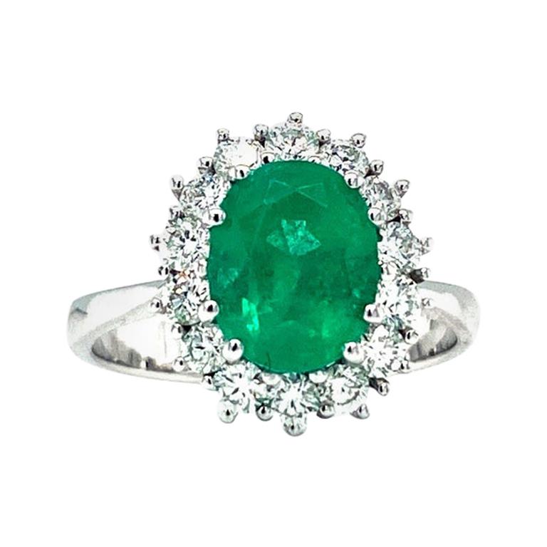 18 Karat White Gold Emerald Diamond Cocktail Ring For Sale