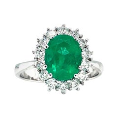 18 Karat White Gold Emerald Diamond Cocktail Ring