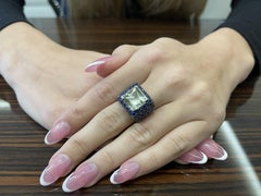 18 Karat White Gold Green Beryl Blue Sapphire Signet Ring