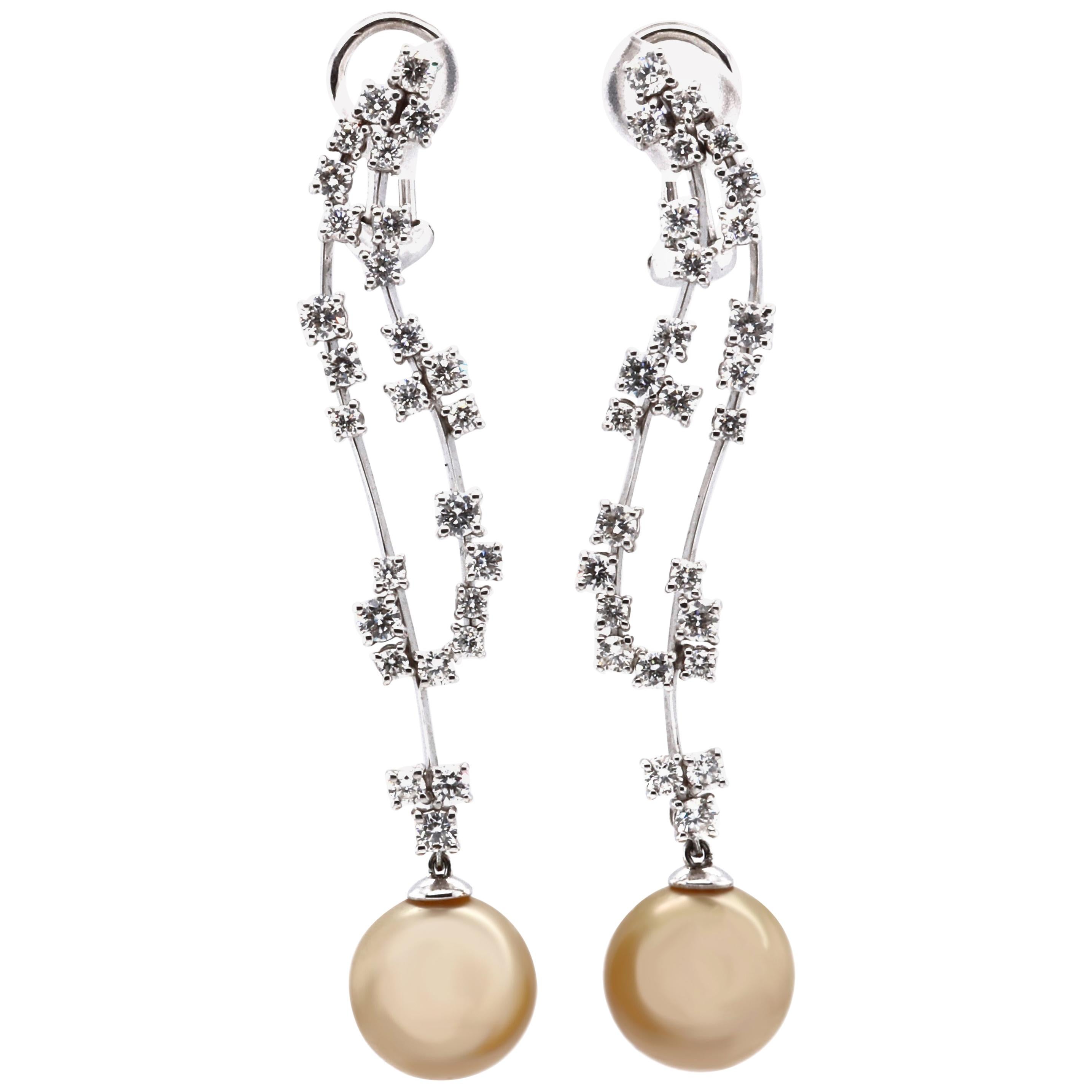  18 Karat White Gold Japanese Pearl Diamond Chandelier Earrings