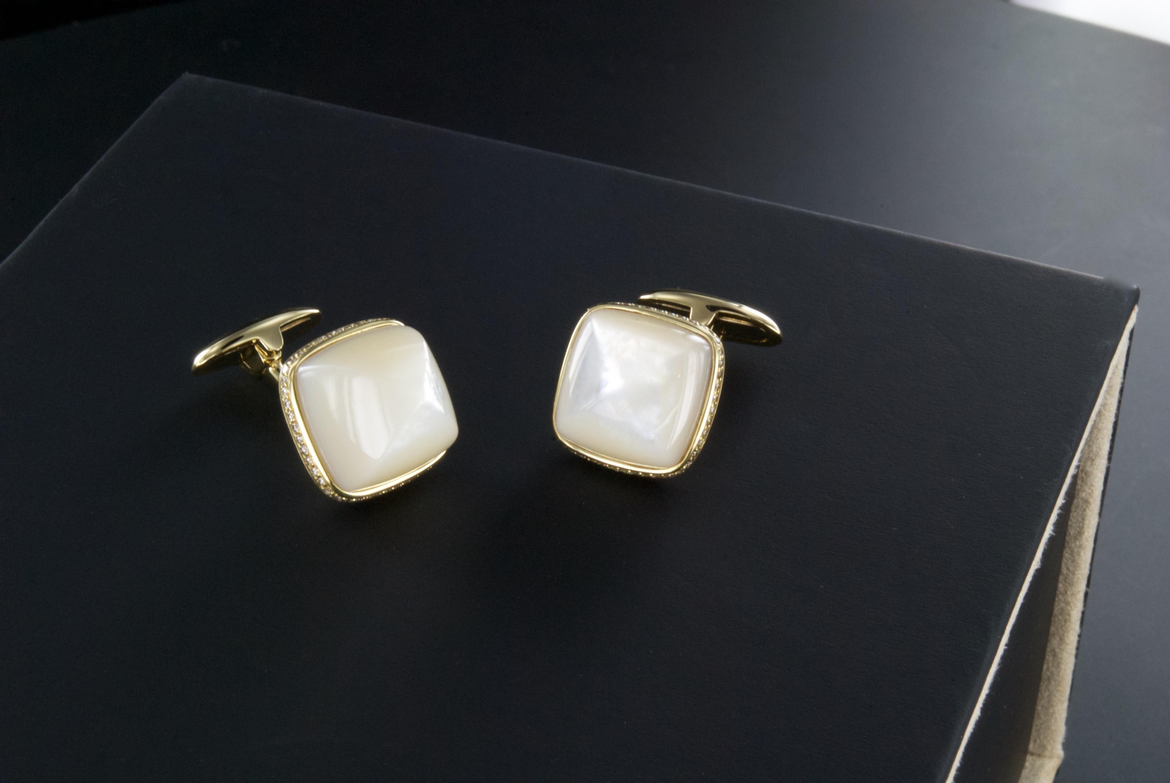 18 Karat Yellow Gold Mother of Pearl Diamond Uneven Cufflinks In New Condition For Sale In Monte-Carlo, MC