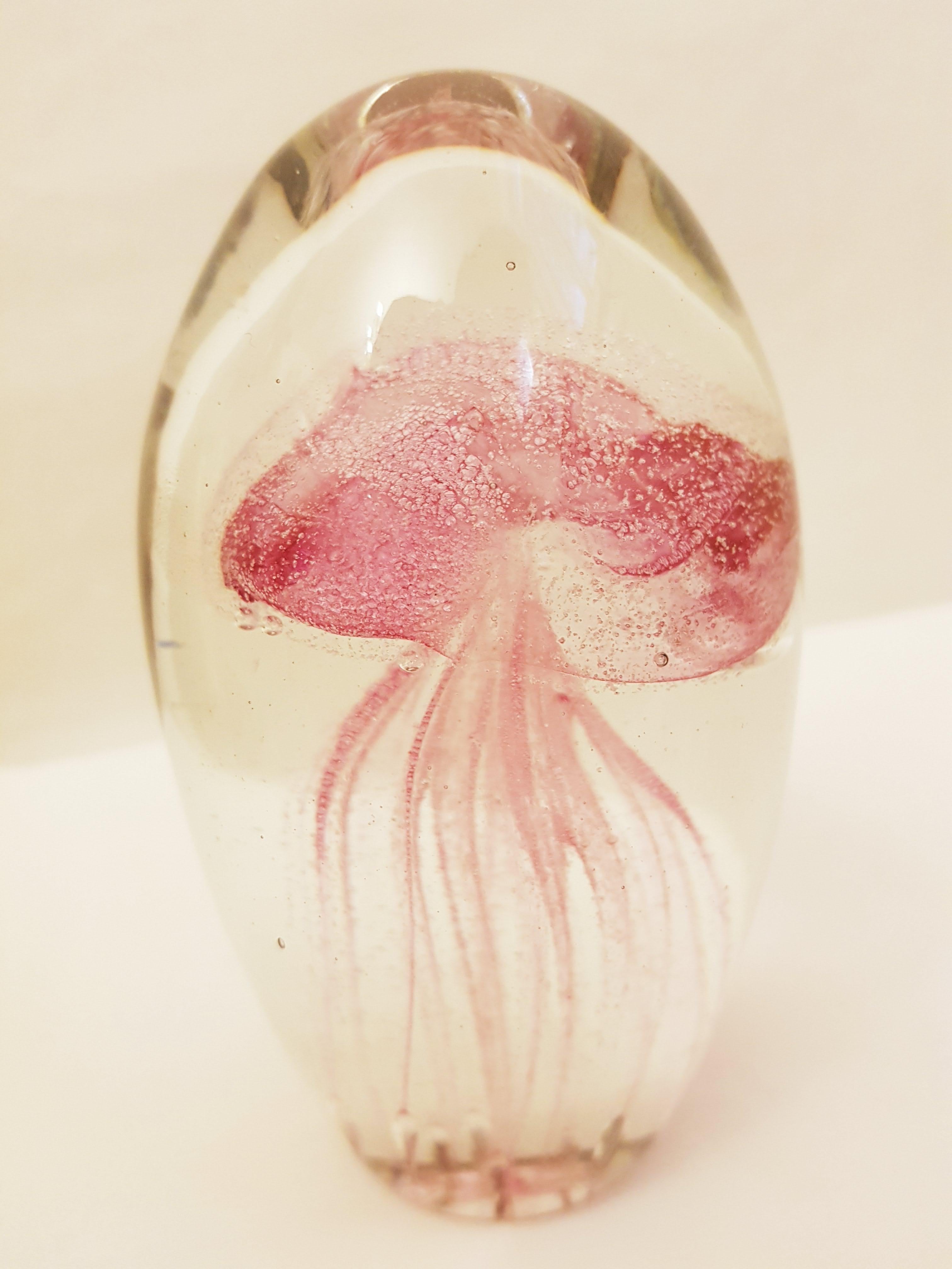 Beautiful art Deco glass jellyfish paperweight brilliant condition.