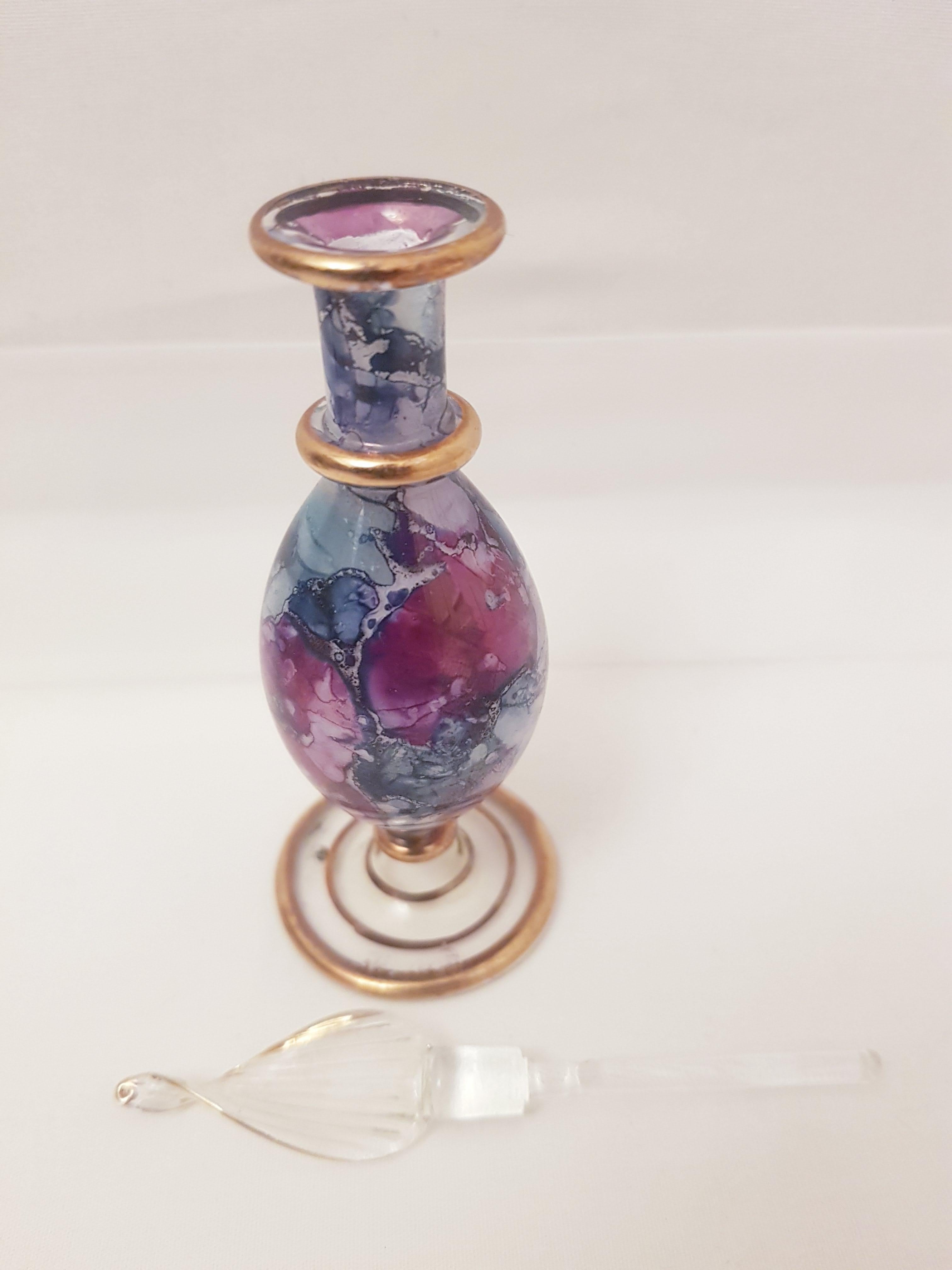 Parfümflaschen aus böhmischem Glas im Zustand „Gut“ im Angebot in Grantham, GB