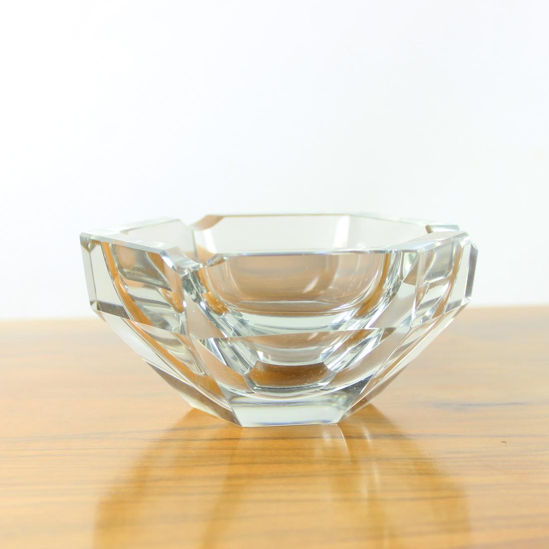 Beautiful vintage ashtray produced in Czechoslovakia in 1950s. Made of pure transparent glass into a diamond shape design. Beautiful item that can be used as a key bowl. Looks stunning just by itself. No damage or chips on the glass. excellent