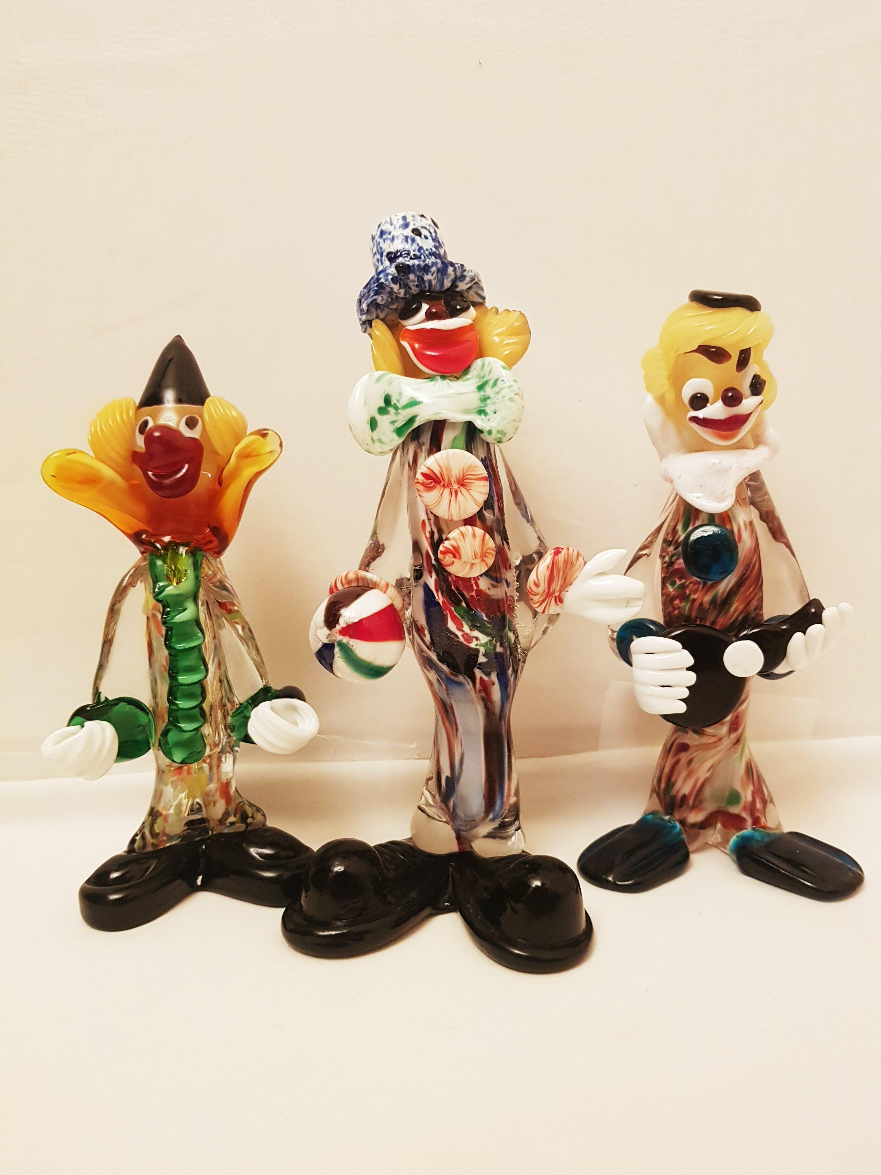 Schöne vitange echte Muranoglas Satz von 3 Clowns brillanten Zustand. Haben 23cm, 19cm und 18 cm groß.