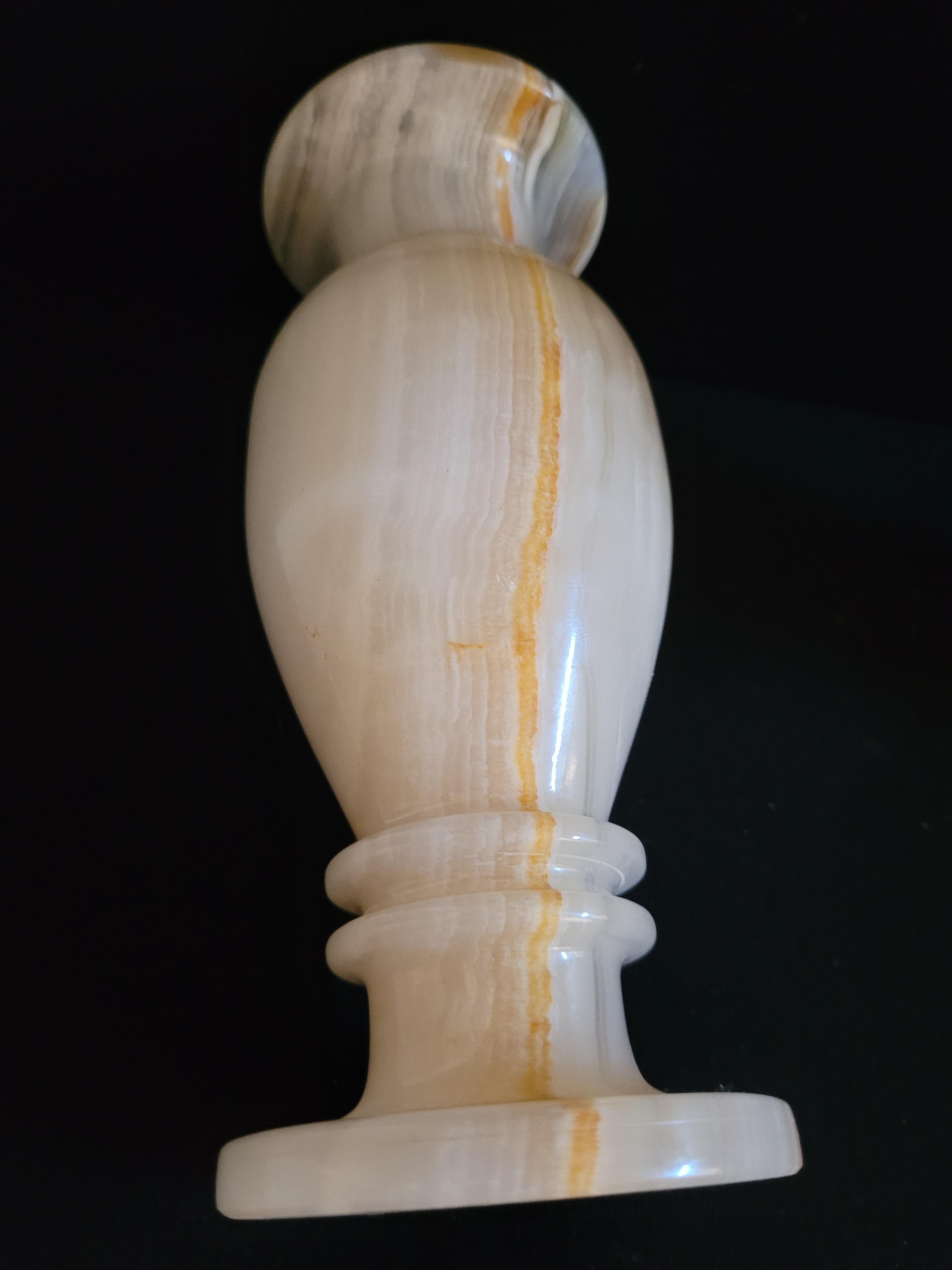 Vitange Hand Carved Natural Stone Onix Decorative Vases For Sale 2