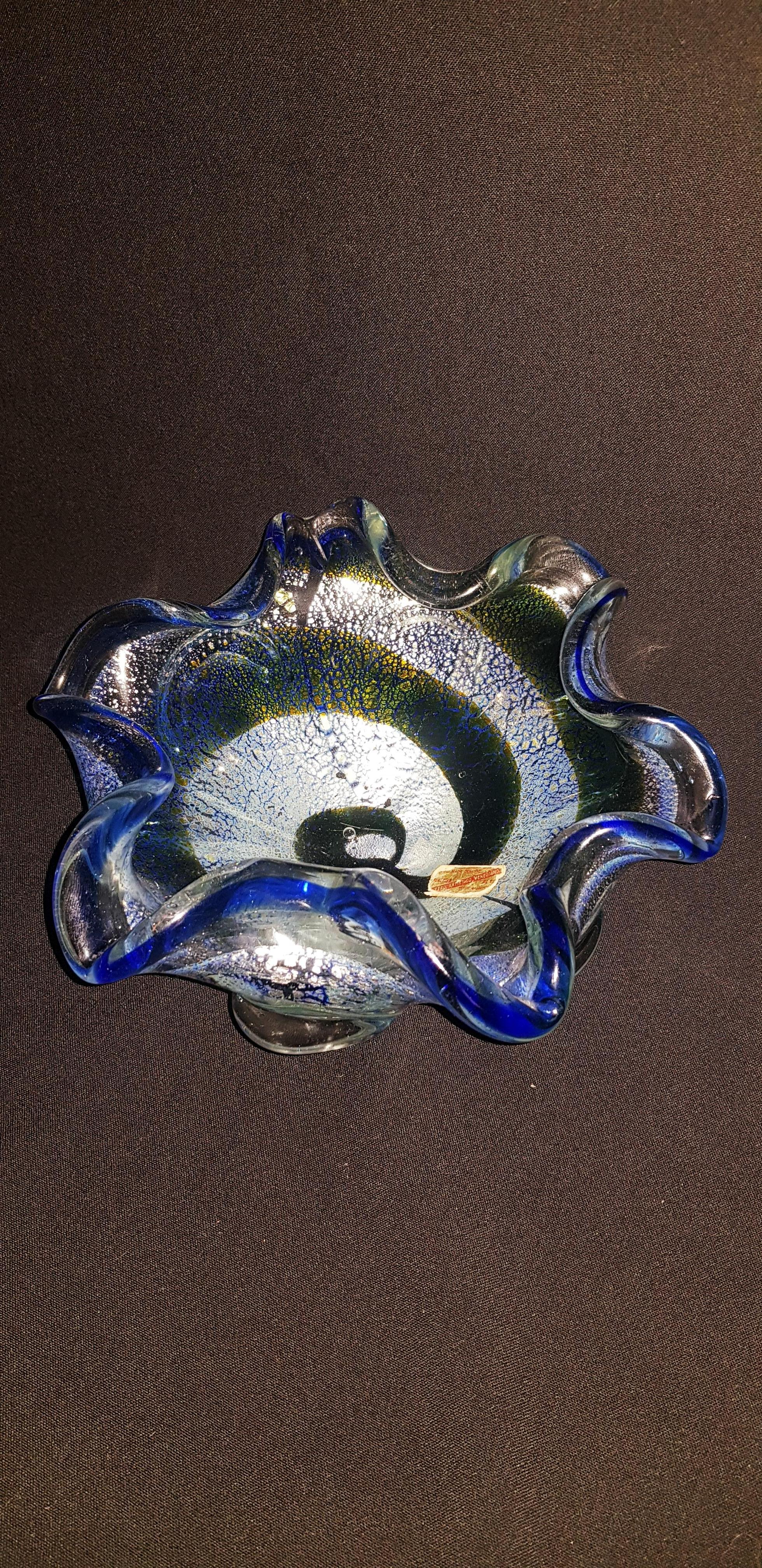 Vitange large Murano Glass Bowl with Gold and Silver Leaf For Sale 3