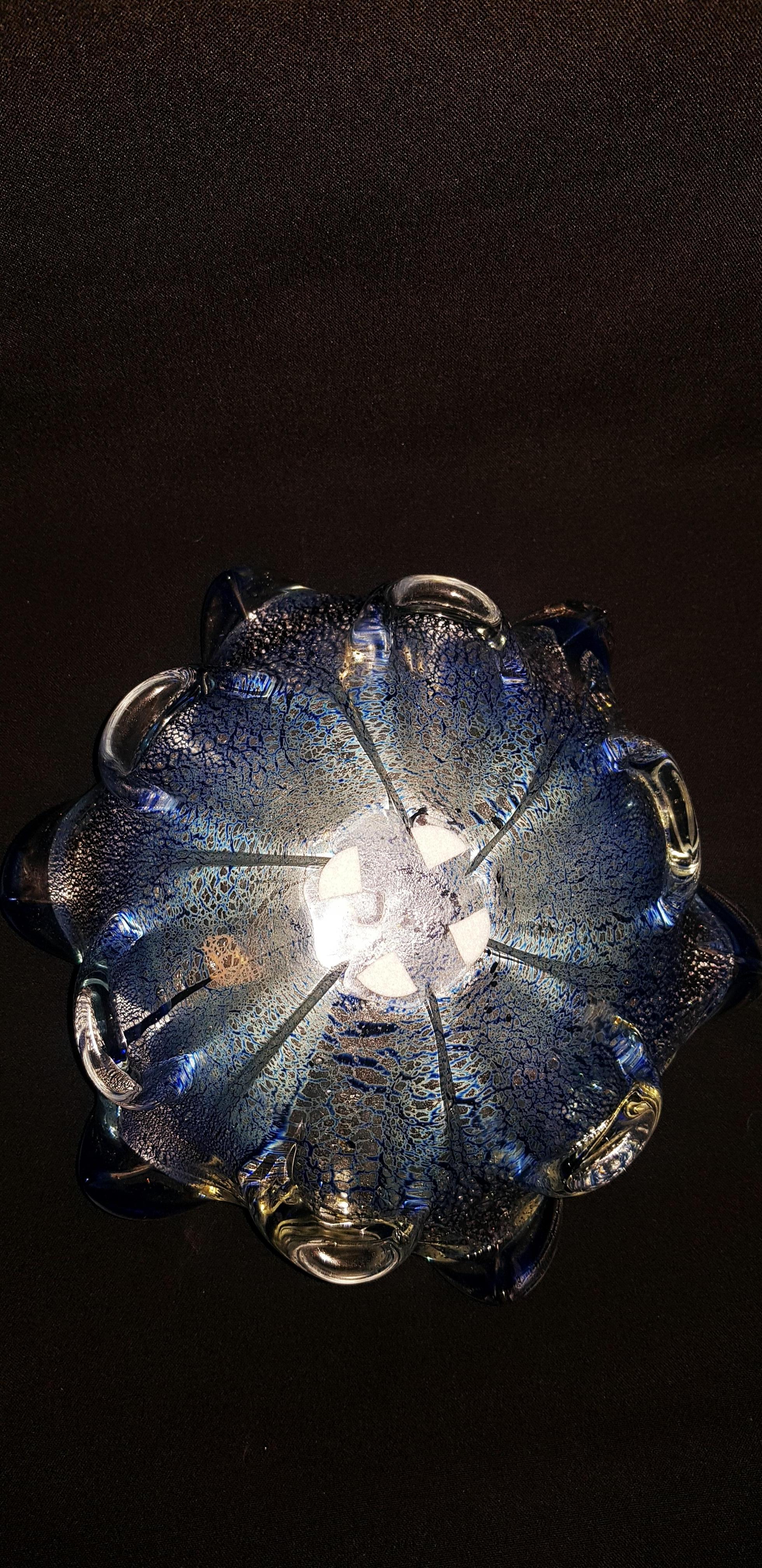 Vitange large Murano Glass Bowl with Gold and Silver Leaf For Sale 1