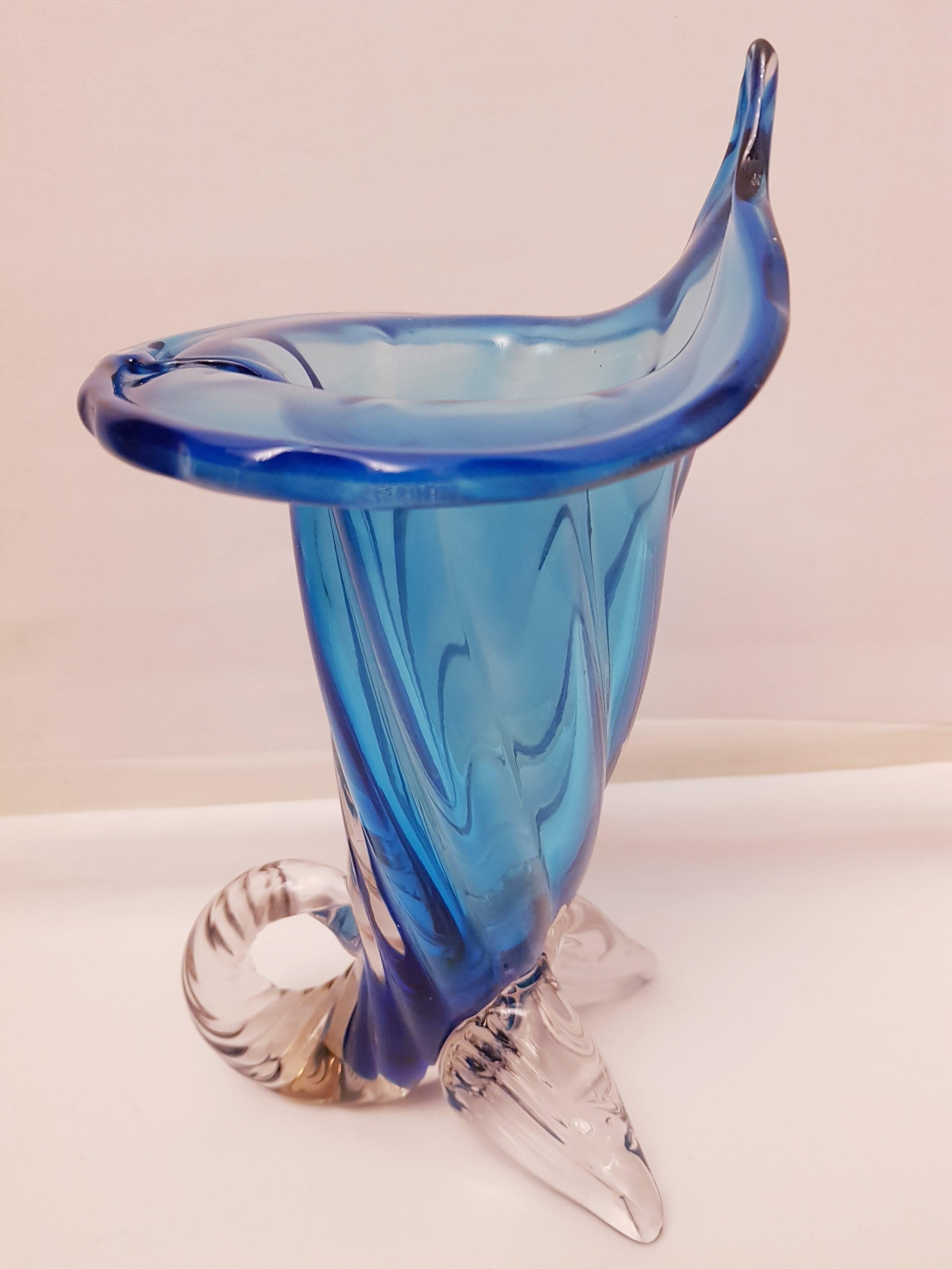 Beautiful vitange murano glass cornucopia vase blue and clear brilliant condition.
