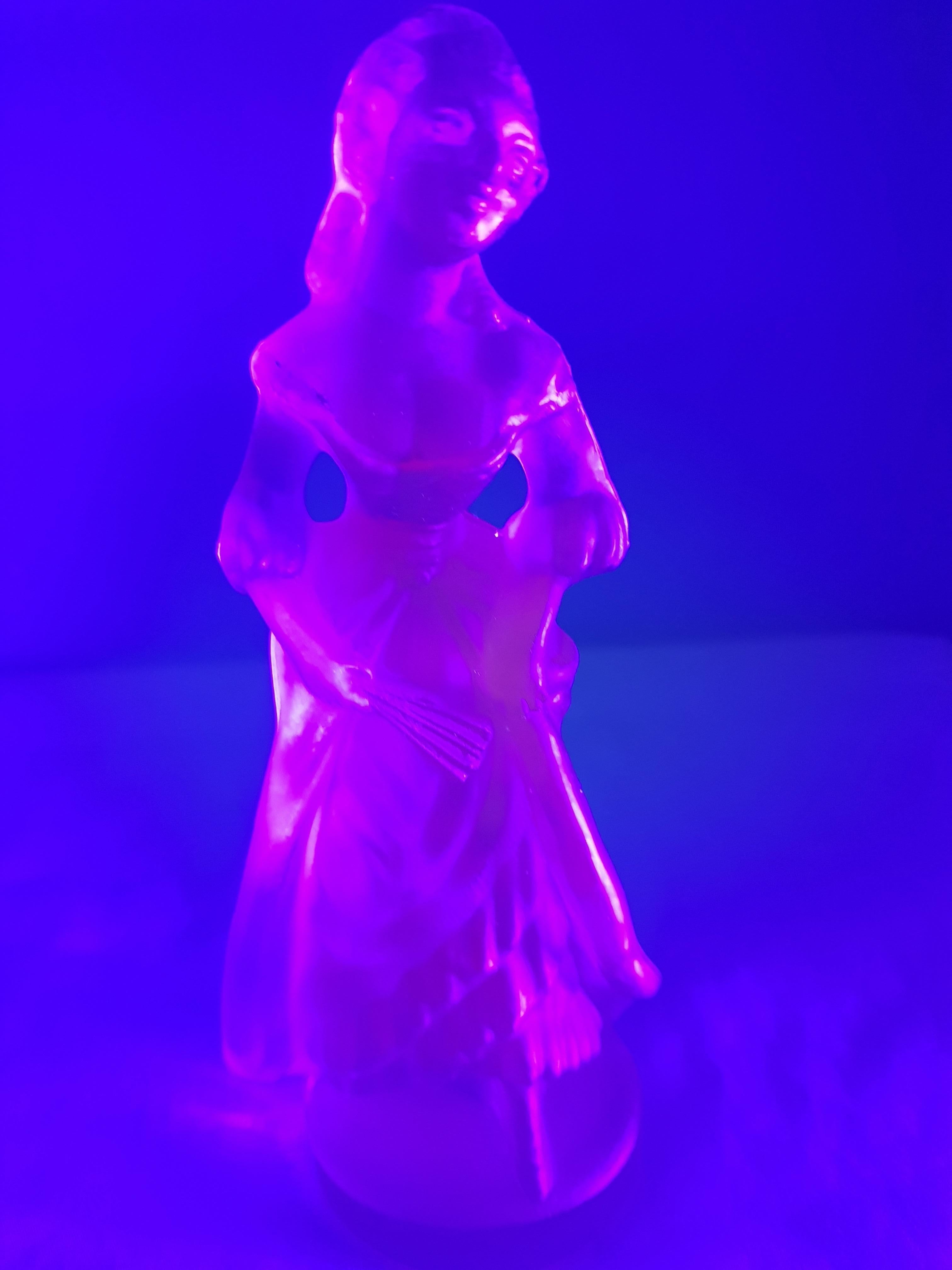 Frosted Murano Glass Neodymium Alexandrit Lady In Excellent Condition For Sale In Grantham, GB