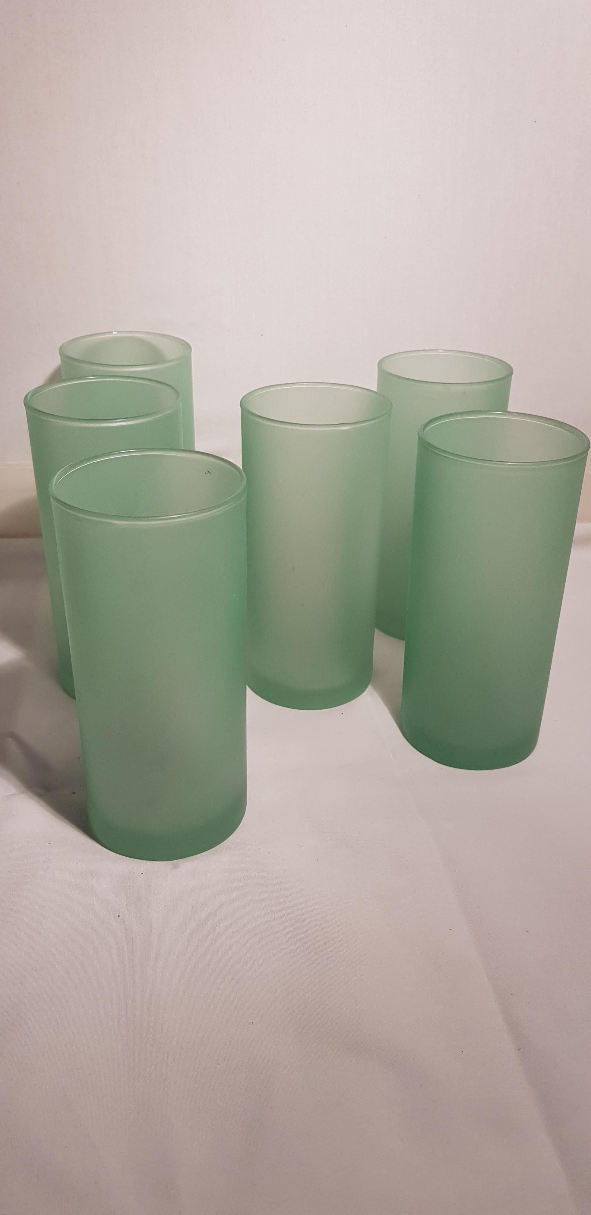 Beautiful vitange murano glass satinato set of 6 drinking glasses, beautiful green, satin finished, signed Cenedese brilliant condition.