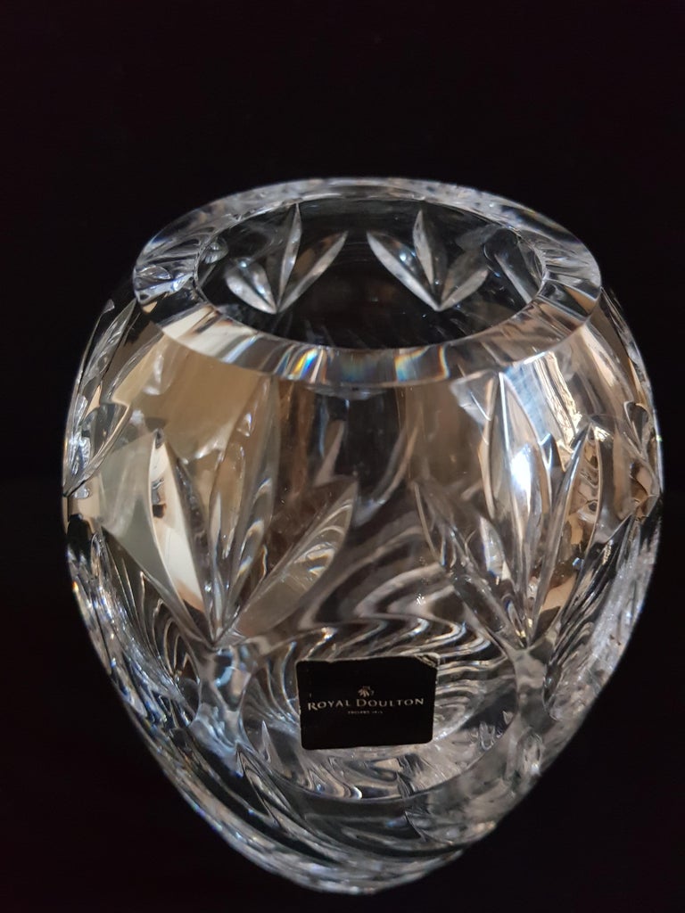Vitange Royal Doulton Crystal Vase For Sale at 1stDibs royal doulton